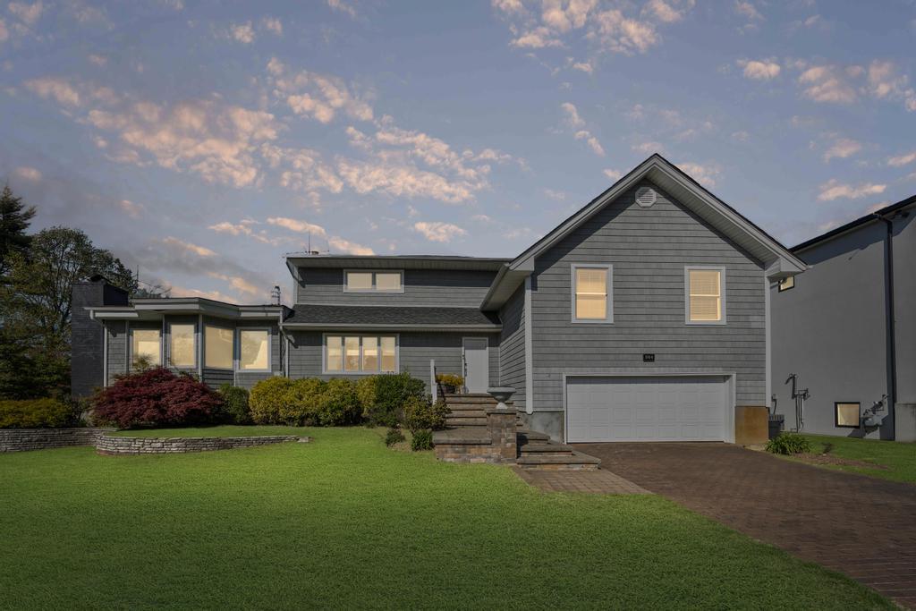 #1 photo, 564 Rica Lane, 長島 Woodmere , NY 11598