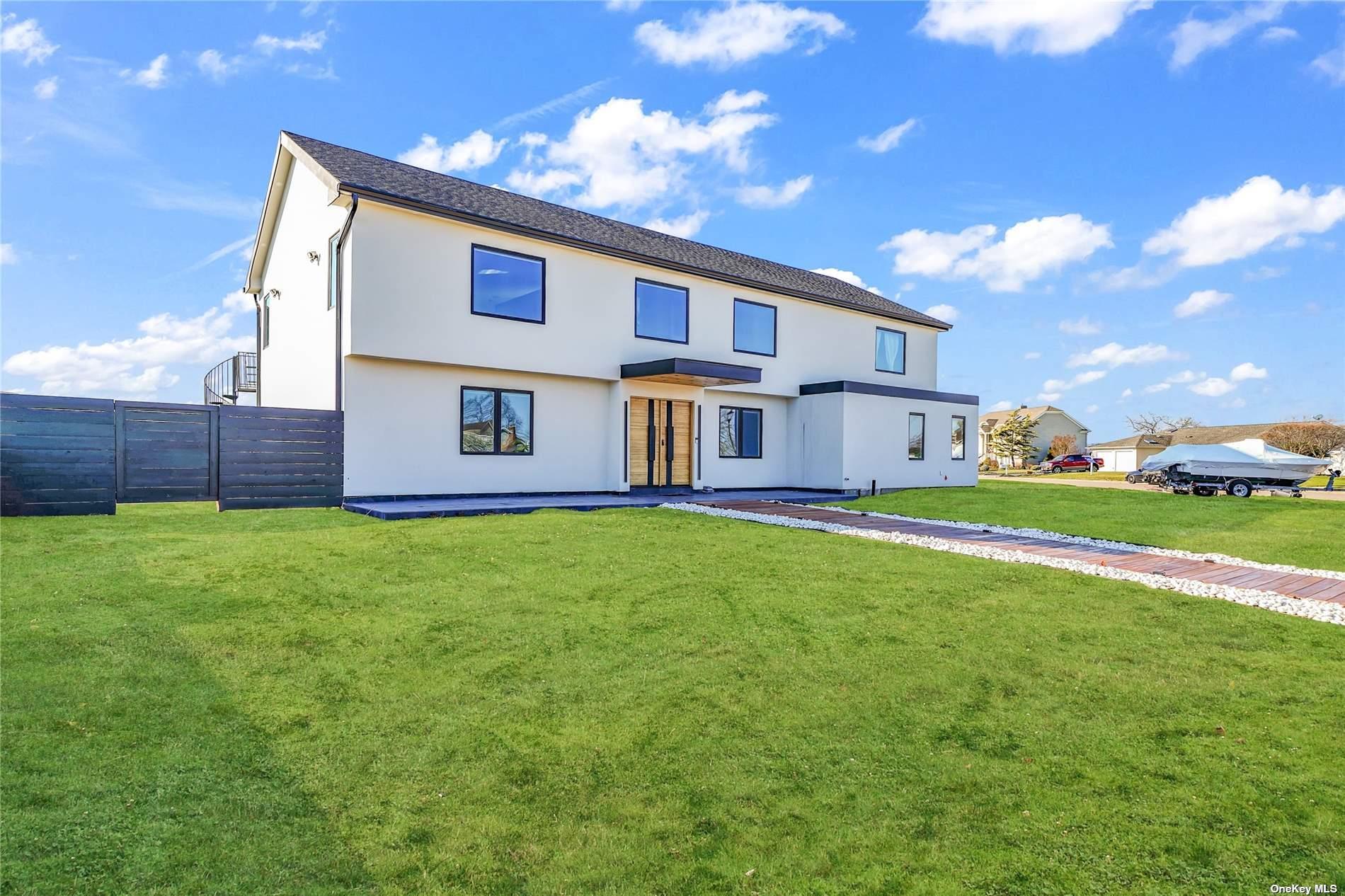 #1 photo, 110 Schooner Lane, サフォーク郡 Copiague , NY 11726