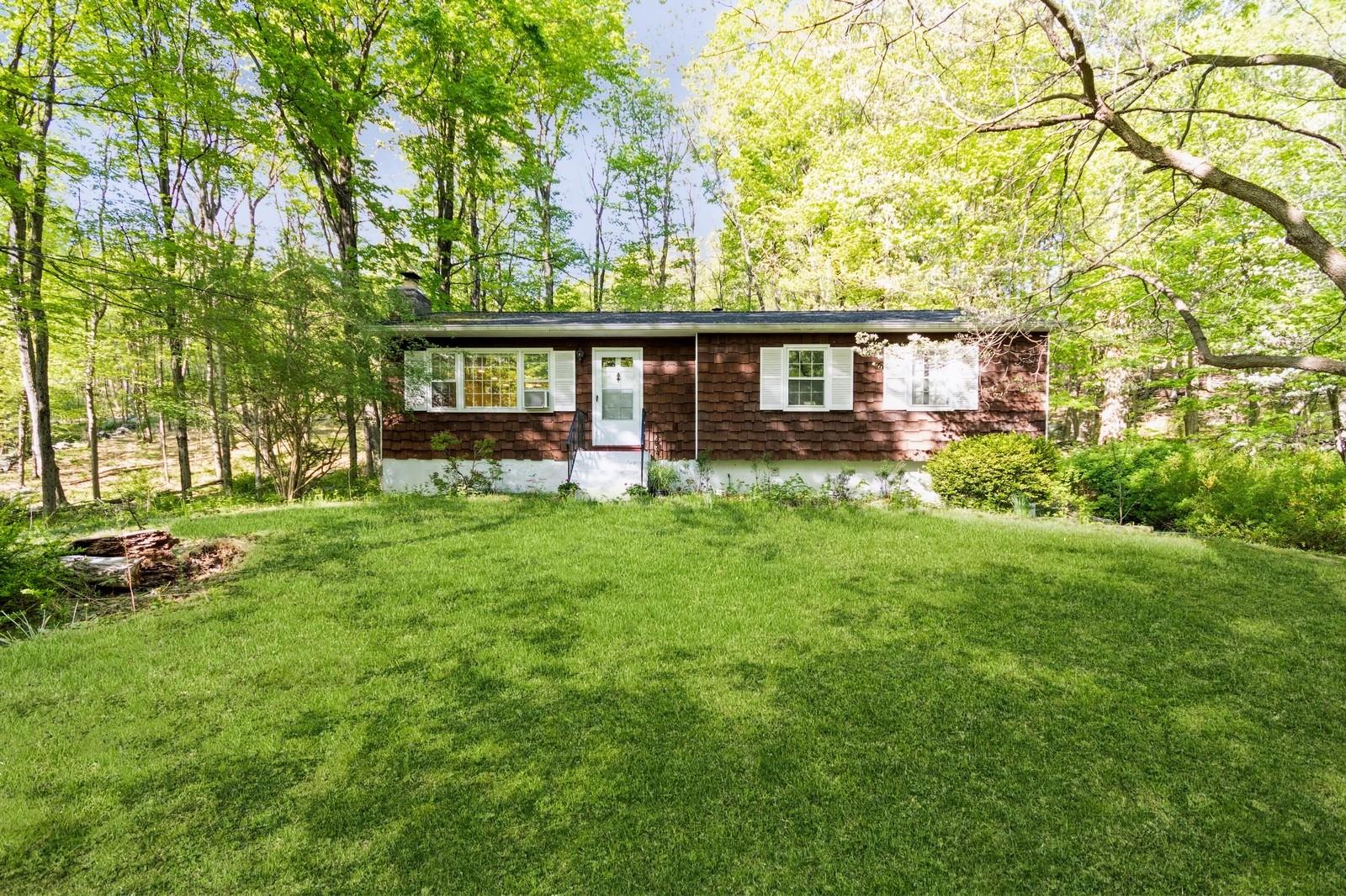 #1 photo, 125 Barrett Pond Road, Cold Spring , NY 10516