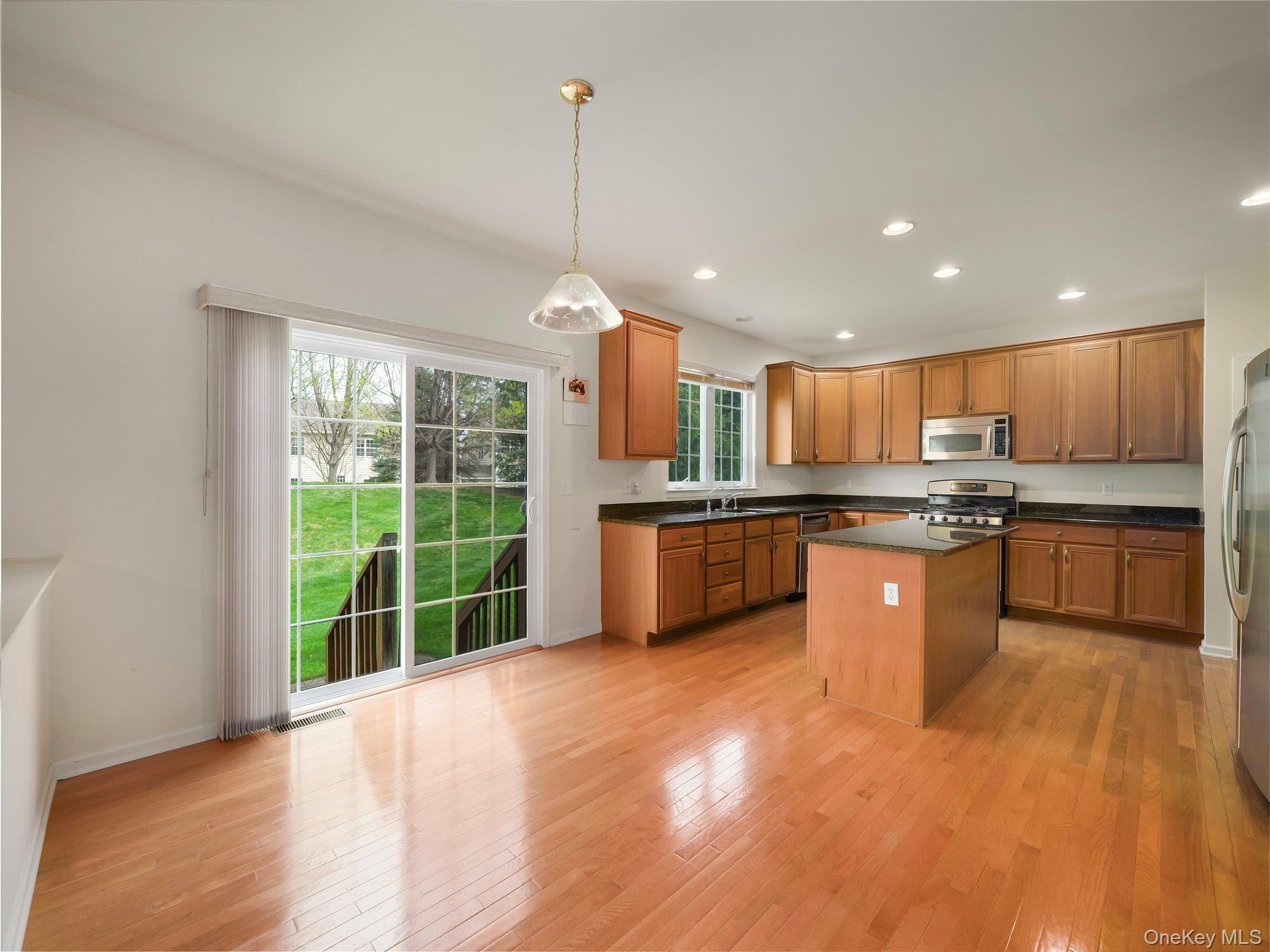 #11 photo, 417 Vassar Place, Fishkill , NY 12524