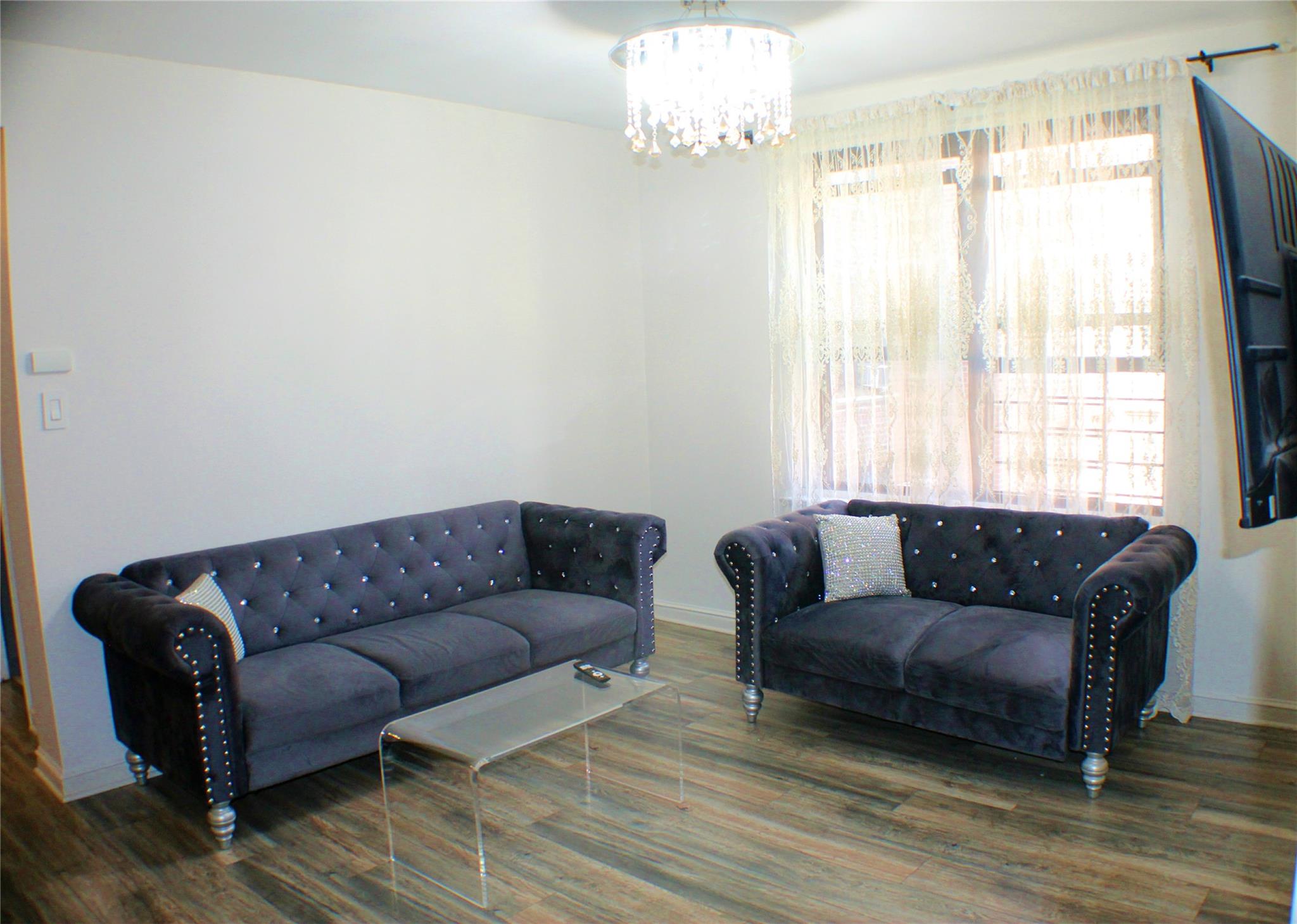 #6 photo, 112-24 Northern Boulevard, クイーンズ区 Corona , NY 11368