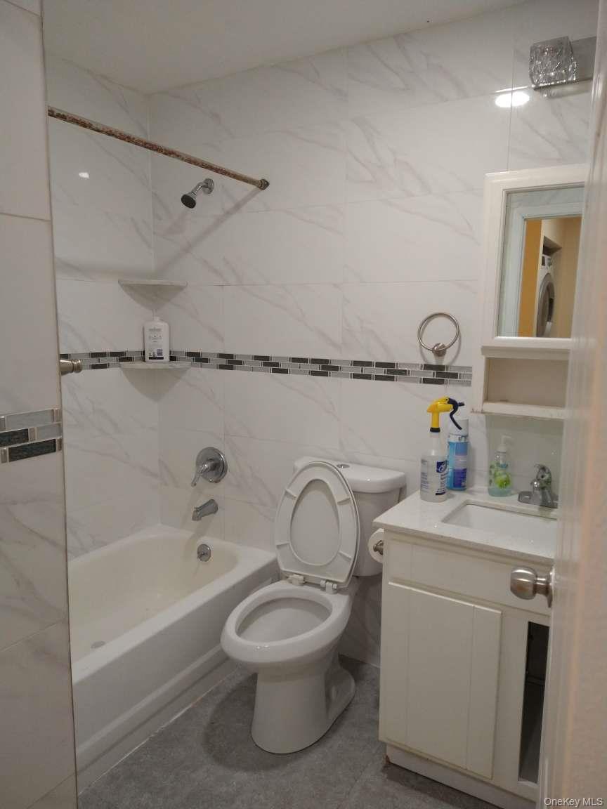 #6 photo, 7118 164th Street, クイーンズ区 Fresh Meadows , NY 11365