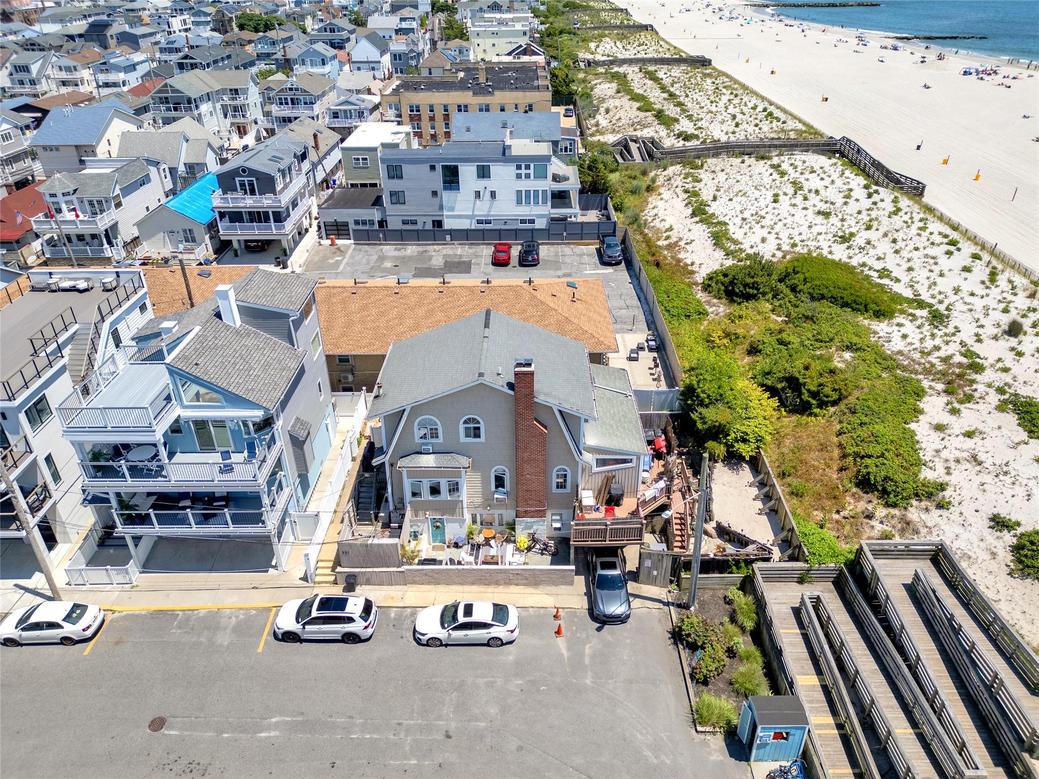 #2 photo, 981 Oceanfront, ナッソー郡 Long Beach , NY 11561