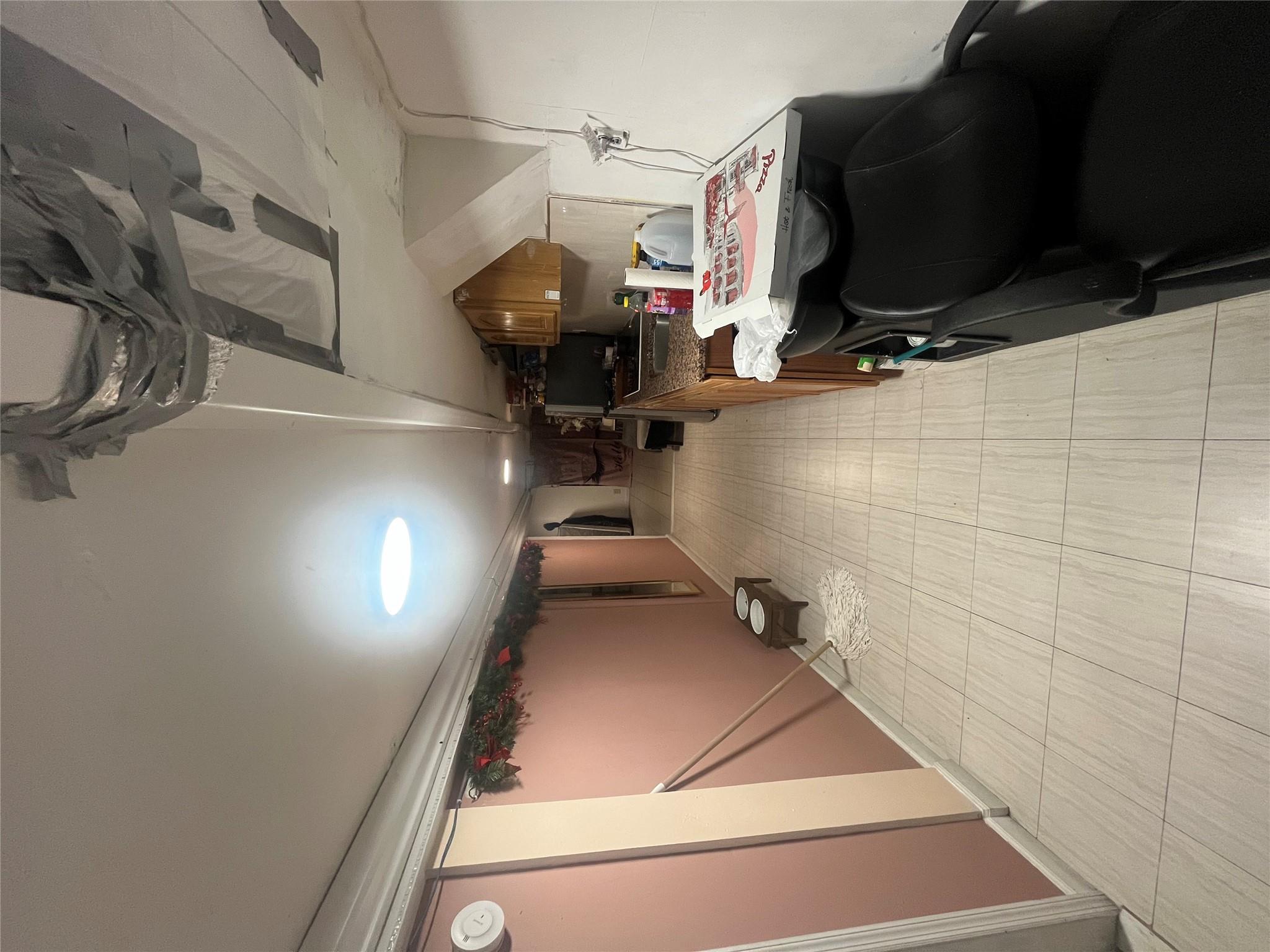 #11 photo, 2045 121st Street, 皇后區 大學點 College Point , NY 11356