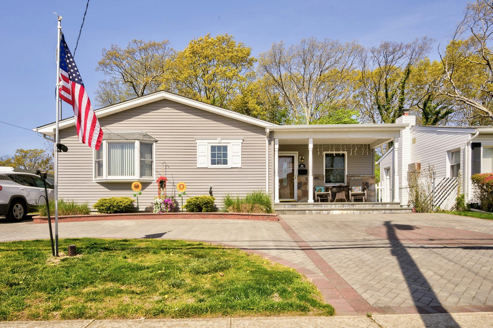 #1 photo, 38 PARK Lane, ナッソー郡 Massapequa , NY 11758