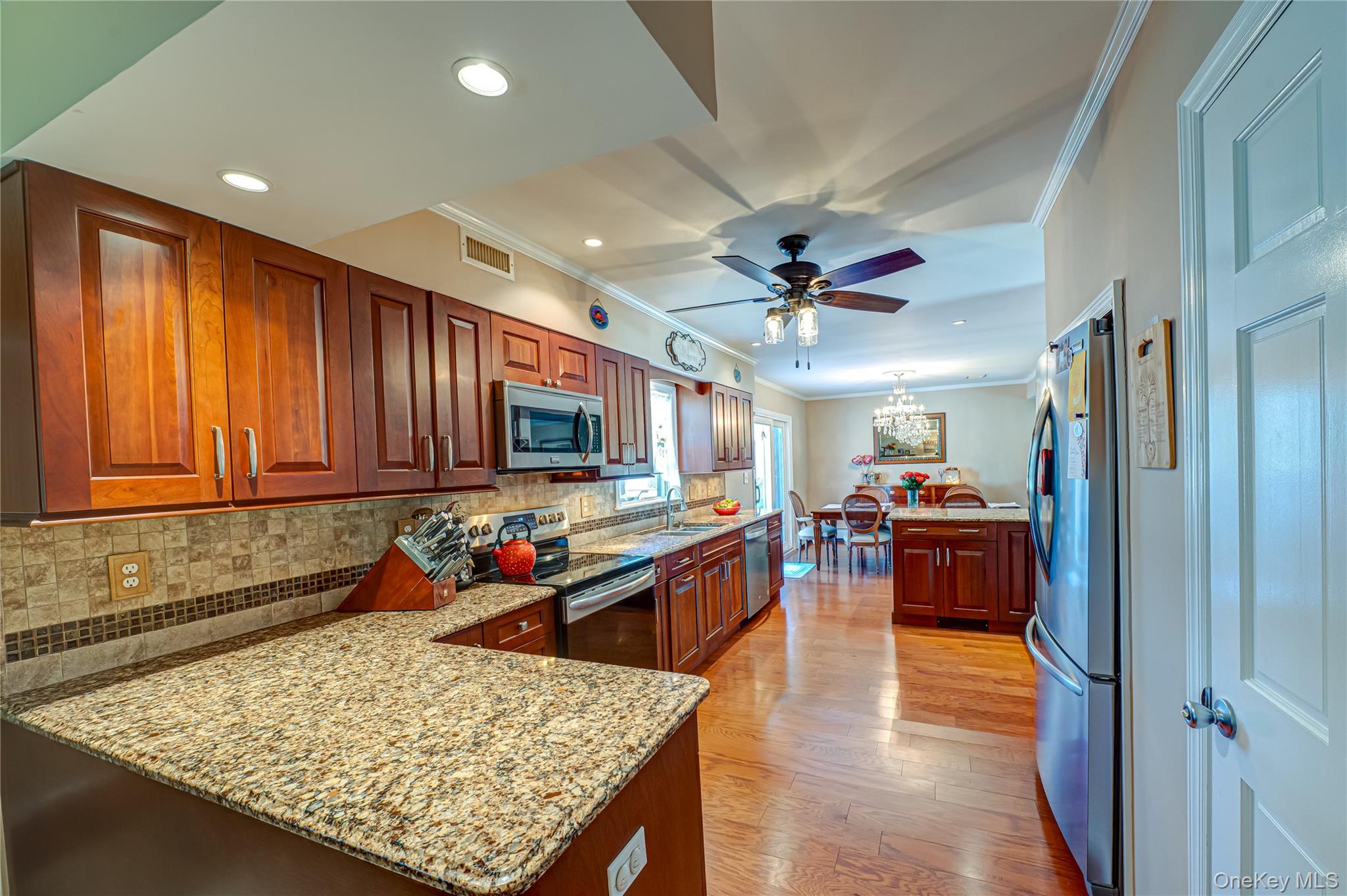 #8 photo, 20 Bayview Road, サフォーク郡 Amityville , NY 11701