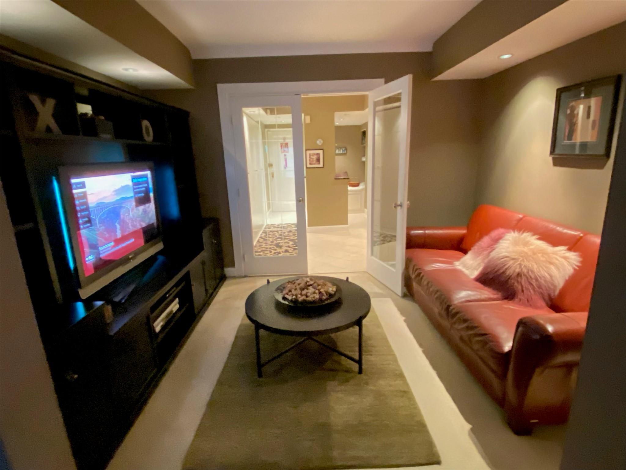 #4 photo, 110-20 71st Ave, Forest Hills , NY 11375