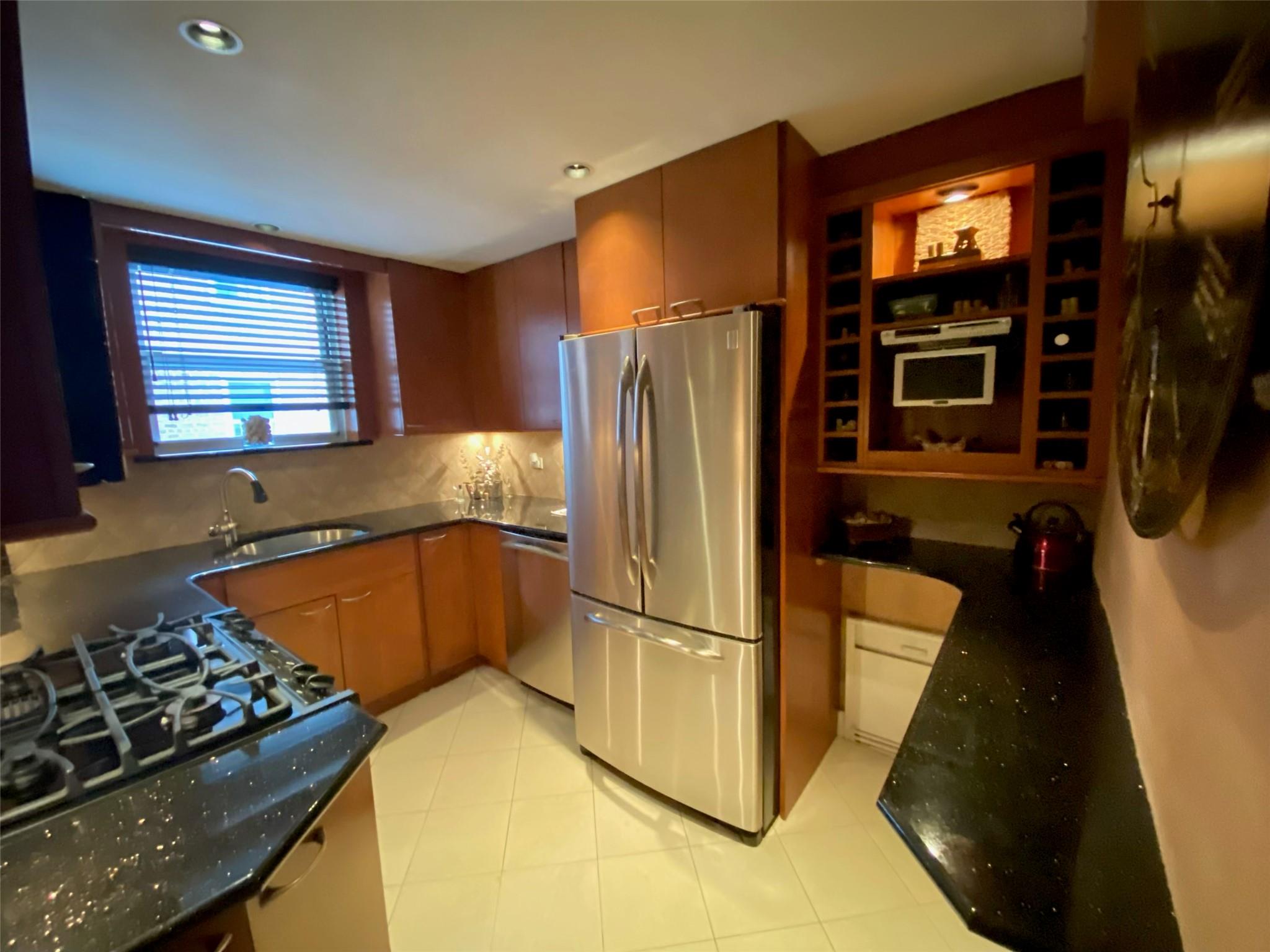 #8 photo, 110-20 71st Ave, Forest Hills , NY 11375