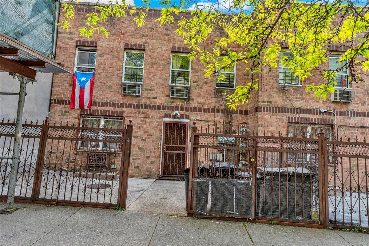 #9 photo, 1068 Woodycrest Avenue, ブロンクス区 Bronx , NY 10452