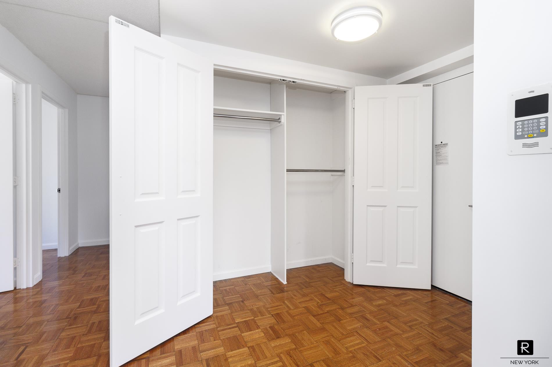 #8 photo, 300 W 135th Street, マンハッタン West Harlem , NY 10030