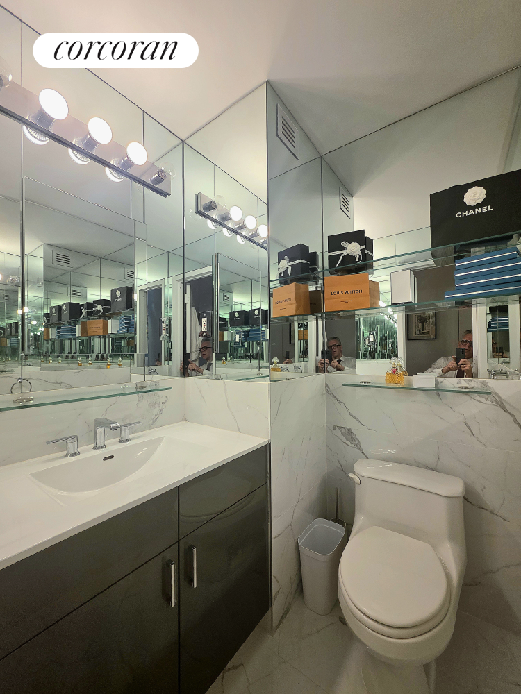 #11 photo, 210 CENTRAL Park S, マンハッタン Central Park South , NY 10019