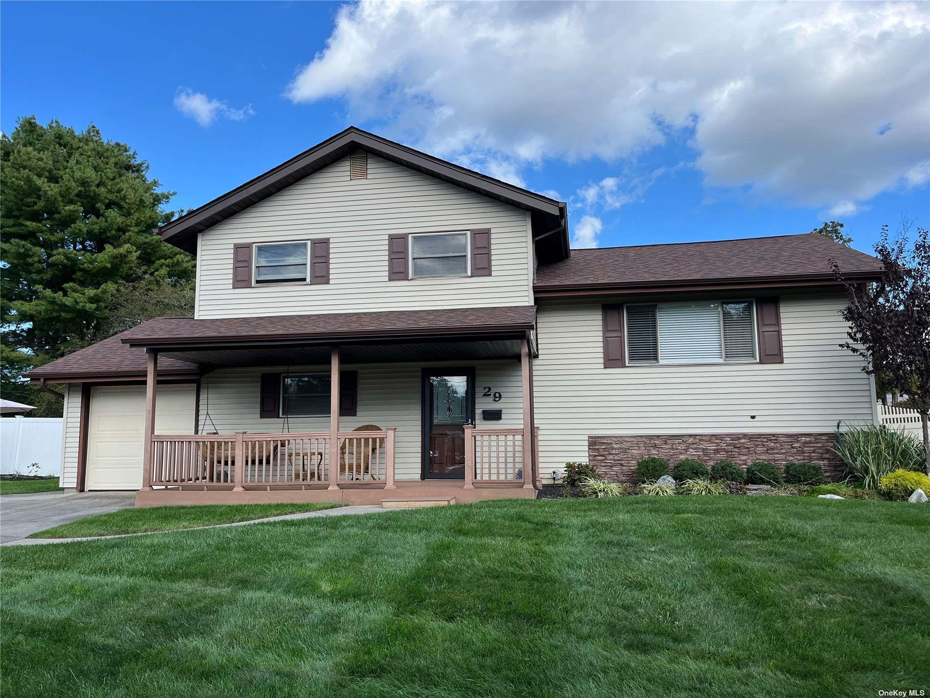 #1 photo, 29 Gaymore Road, 東長島 Port Jefferson Station , NY 11776