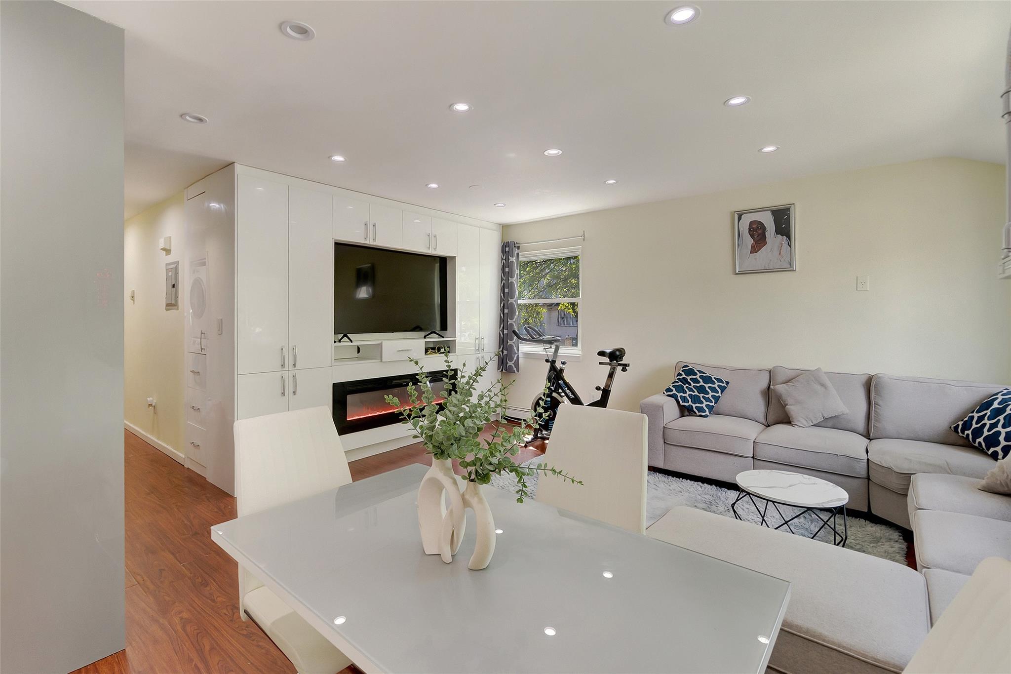 #3 photo, 6235 Burchell Road, クイーンズ区 Arverne , NY 11692