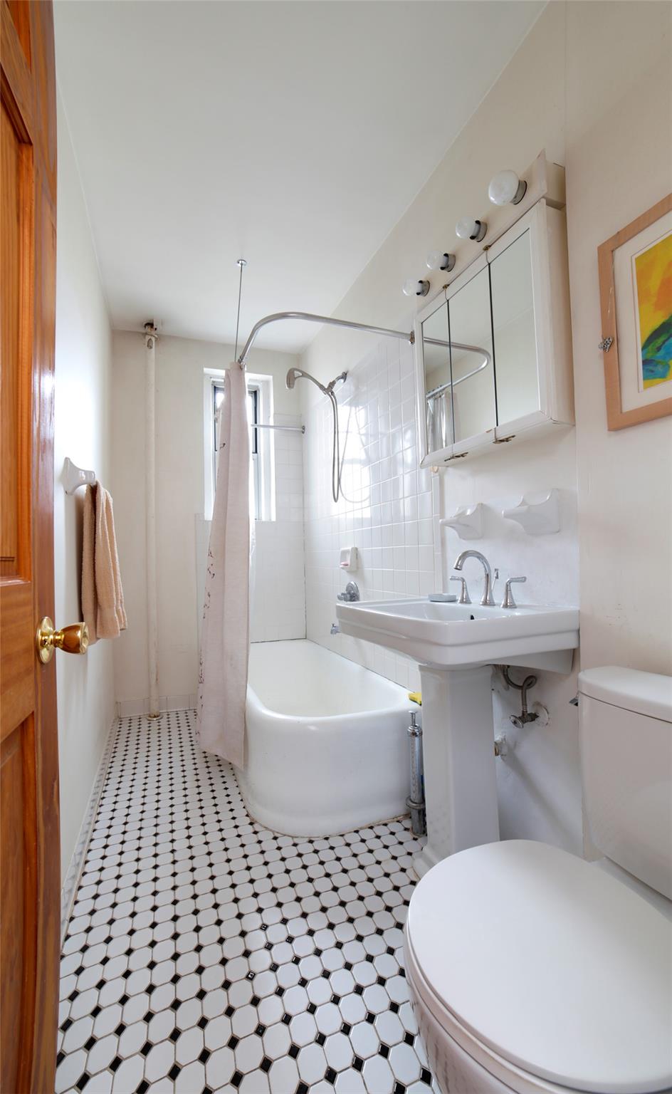 #5 photo, 472 Gramatan Avenue, Mount Vernon , NY 10552