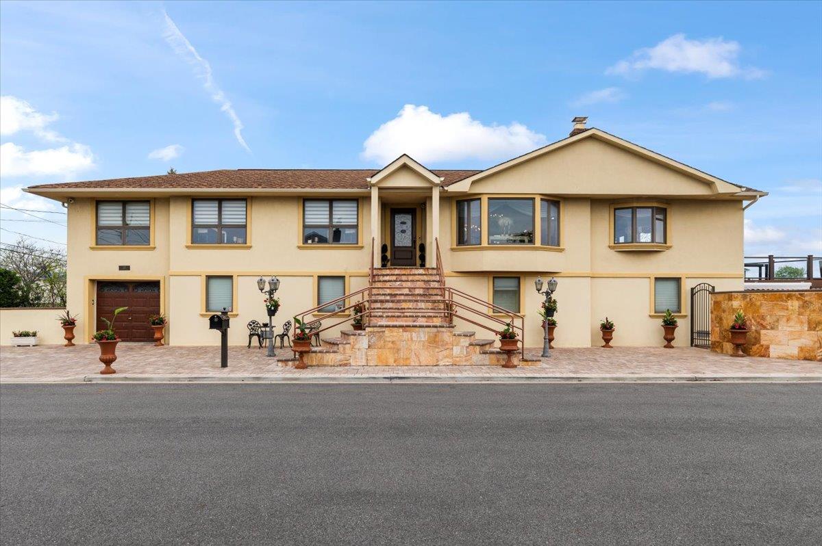 #1 photo, 121 Atlantic Place, Island Park , NY 11558