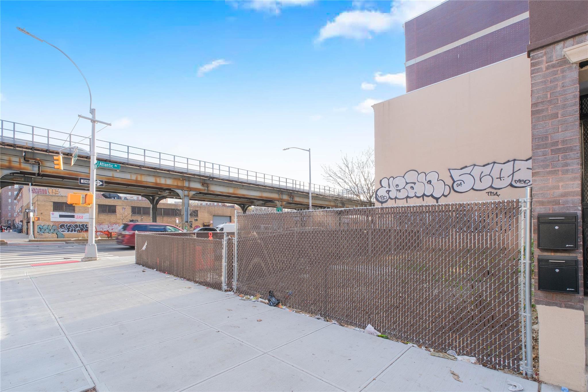 #5 photo, 52 Buffalo Avenue, ブルックリン区 Brooklyn , NY 11233