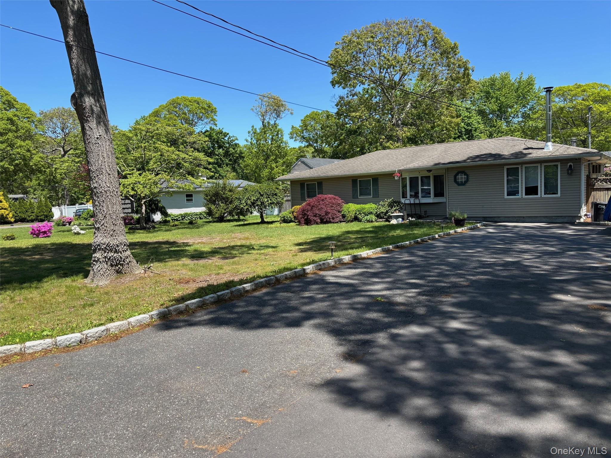 #4 photo, 53 Corbin Avenue, Shirley , NY 11967