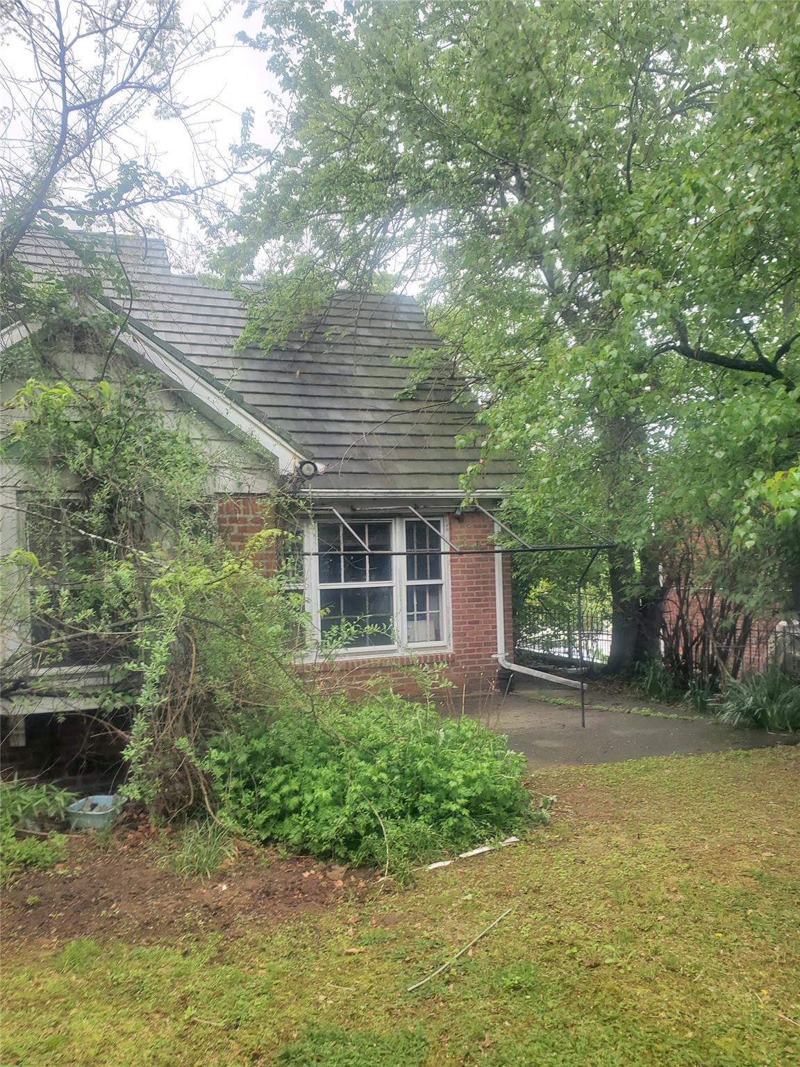 #5 photo, 112-30 68 Avenue, Forest Hills , NY 11375