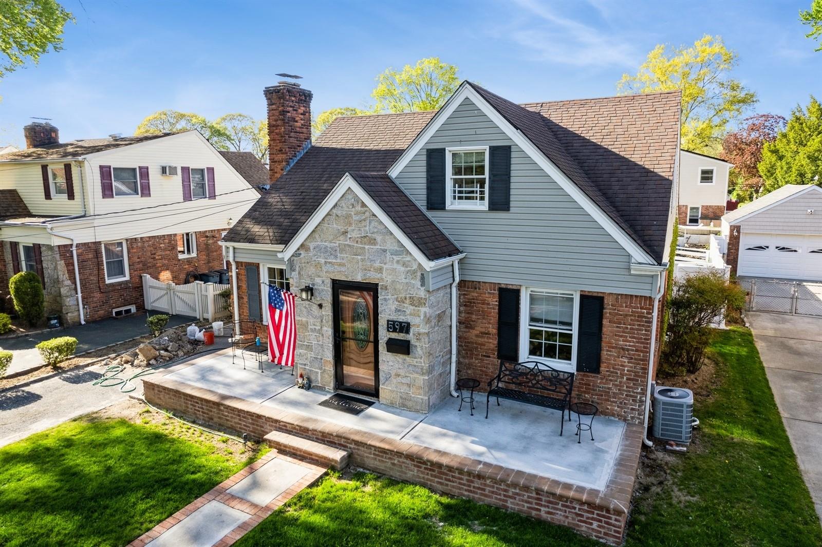 #1 photo, 597 Rose Boulevard, North Baldwin , NY 11510