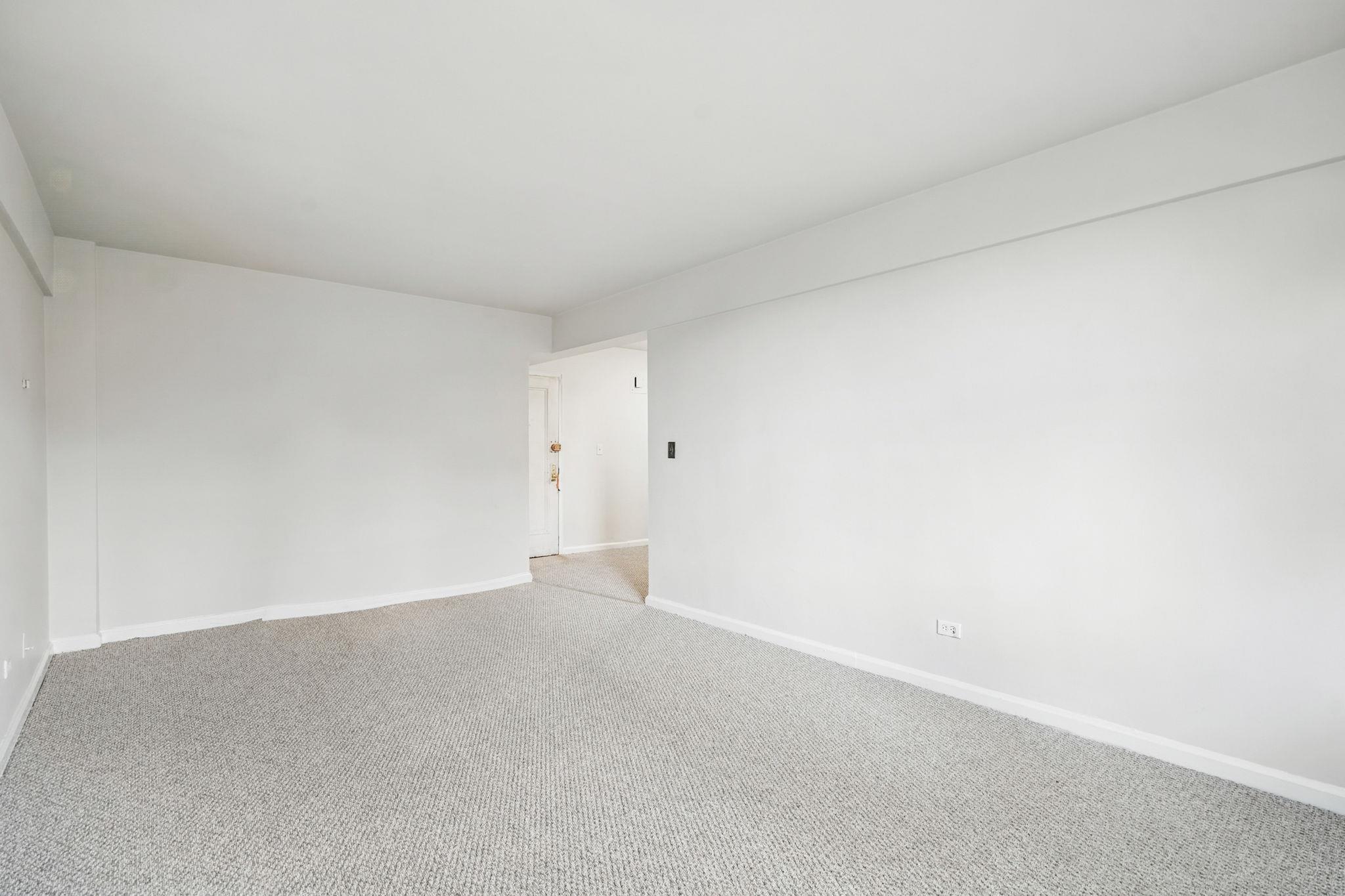 #7 photo, 3555 Kings College Place, Bronx , NY 10467