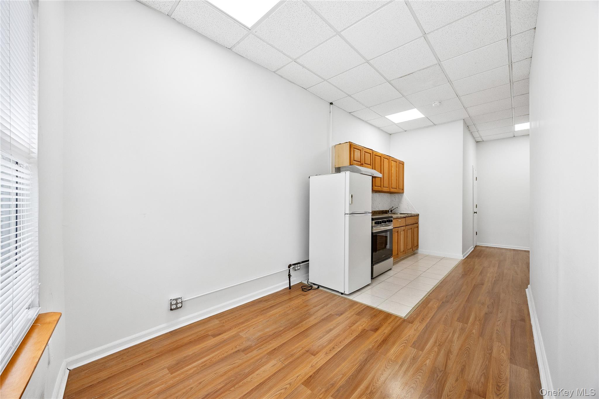 #13 photo, 152-26/28 Northern Boulevard, كوينز Flushing , NY 11354