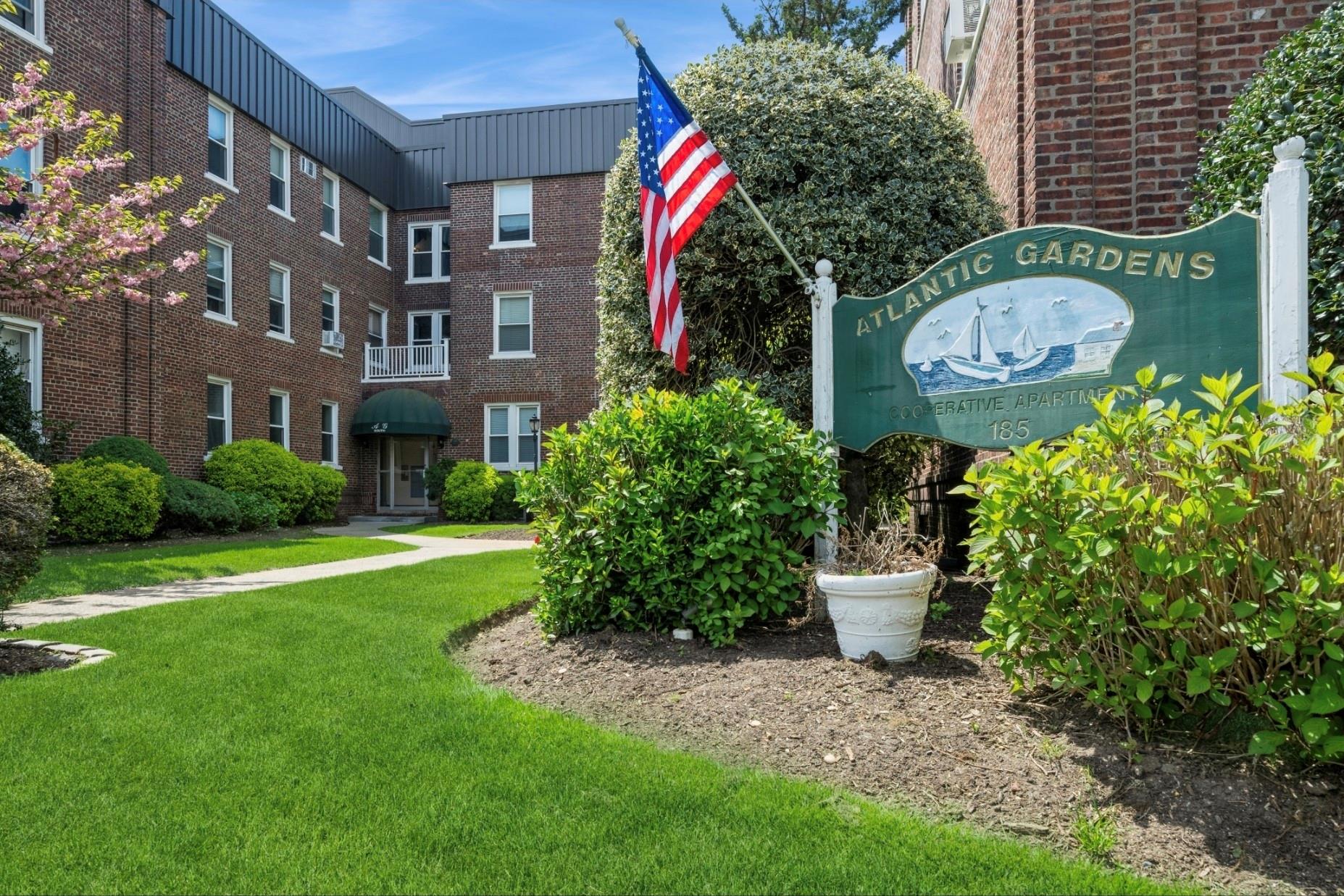 #1 photo, 185 Atlantic Avenue, Lynbrook , NY 11563