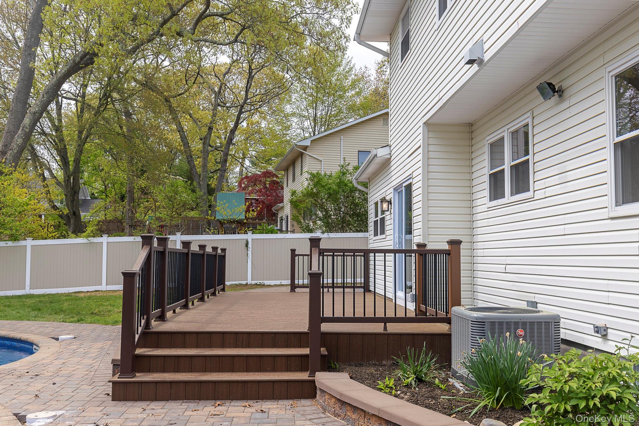 #5 photo, 5 Caddy Place, 东长岛 Rocky Point , NY 11778