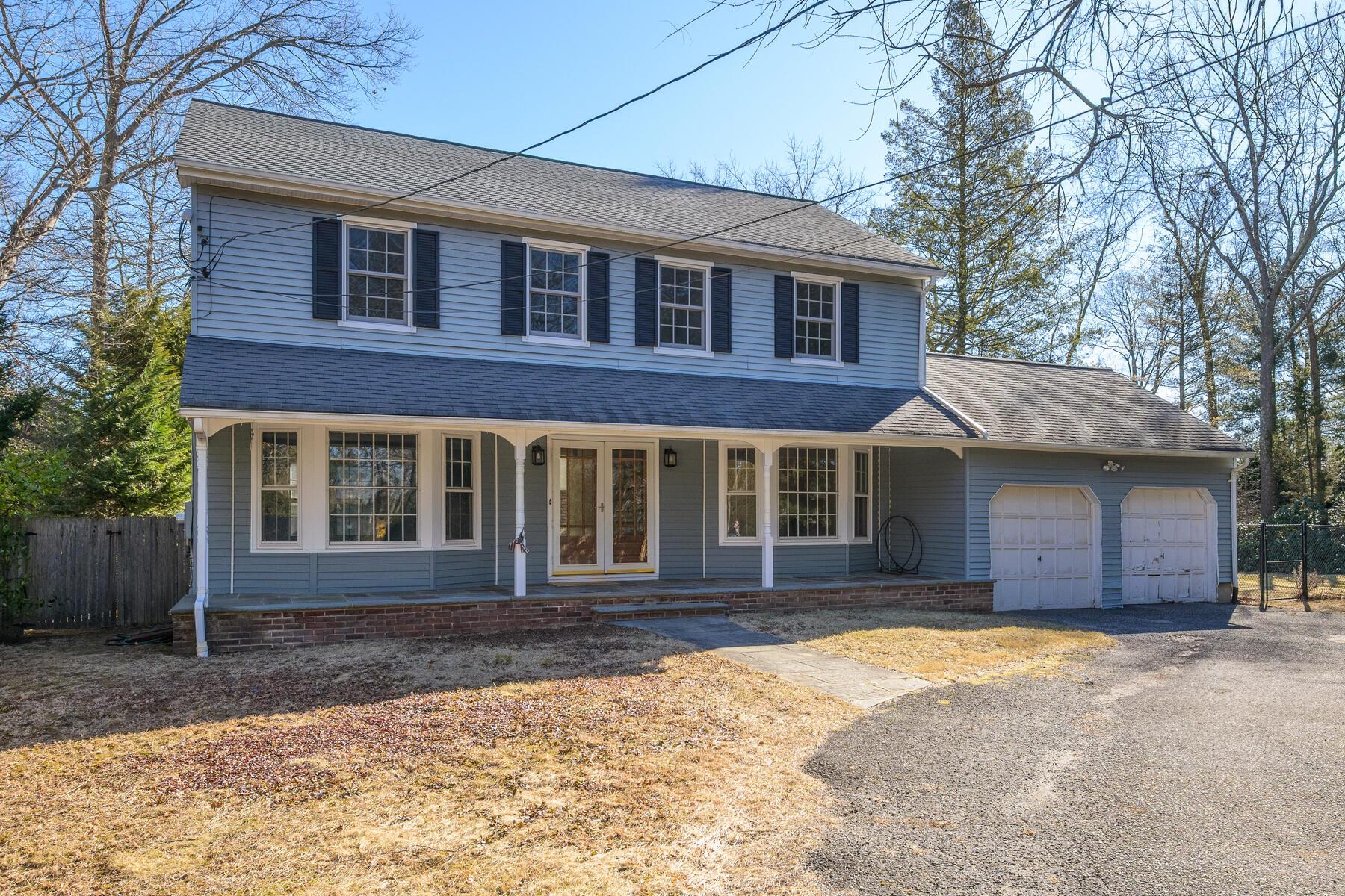 #1 photo, 65 Tamarack Street, سوفولك East Northport , NY 11731