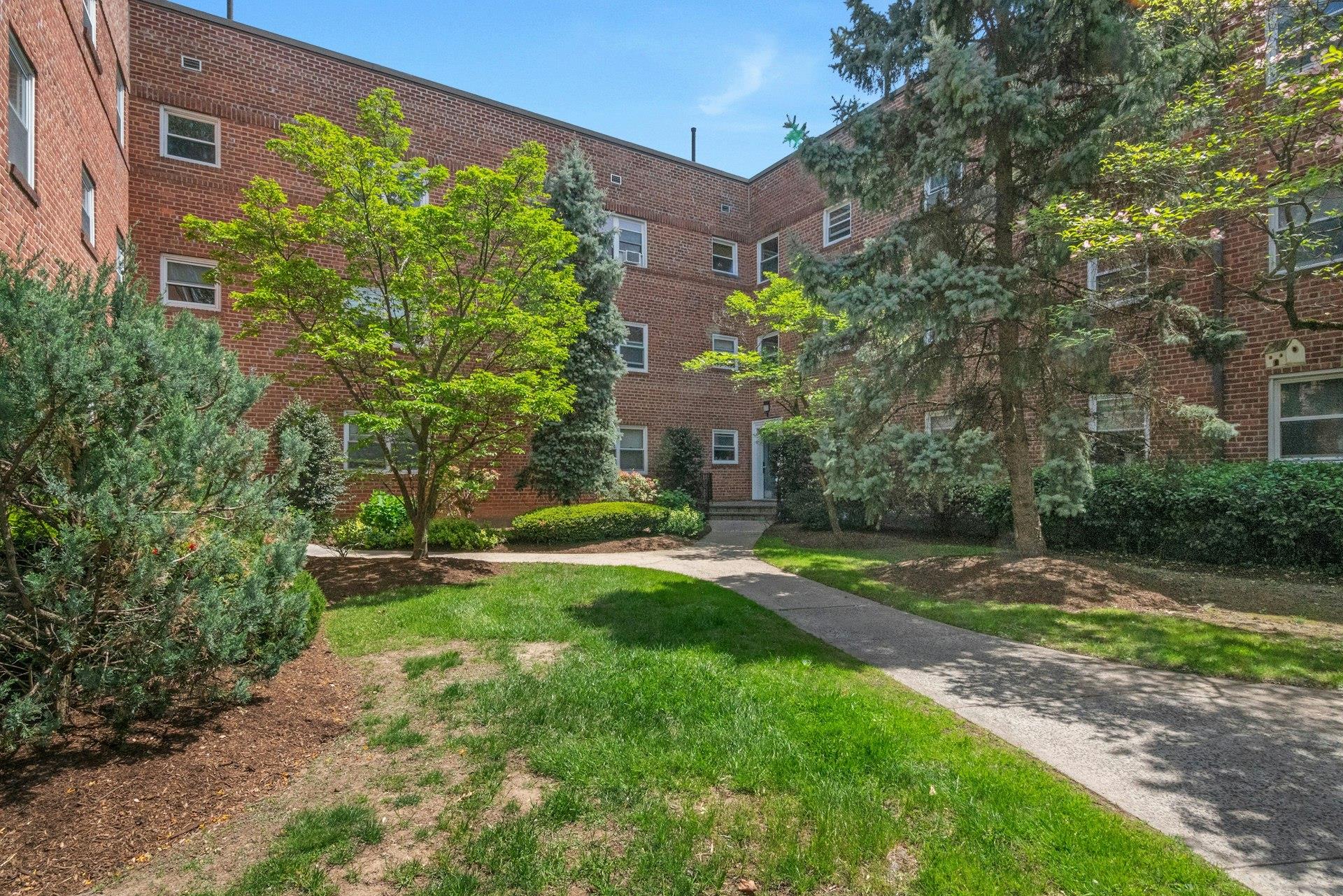 #1 photo, 330 S Broadway, Tarrytown , NY 10591