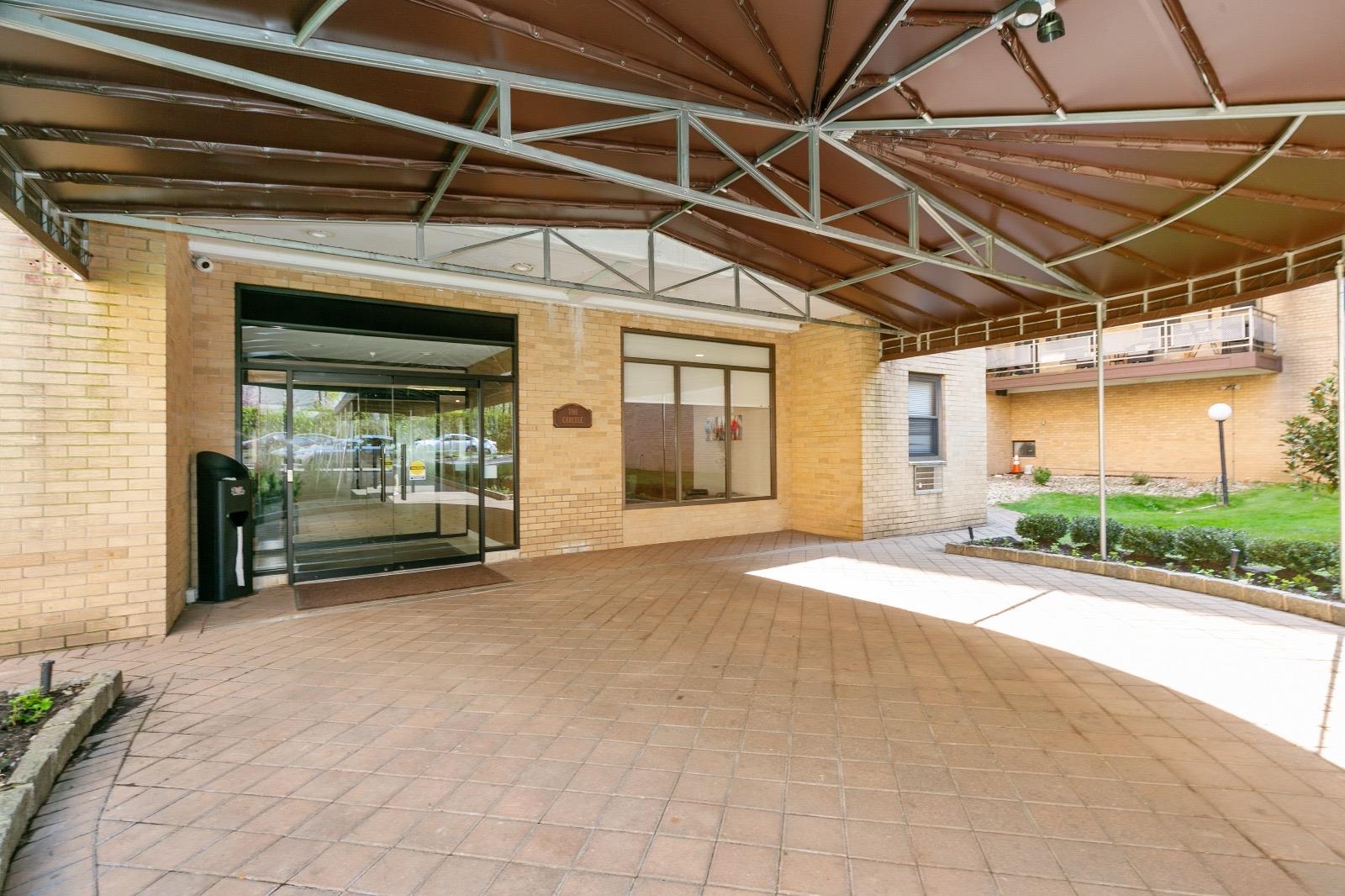 #2 photo, 40 Stoner Avenue, ナッソー郡 Great Neck Plaza , NY 11021