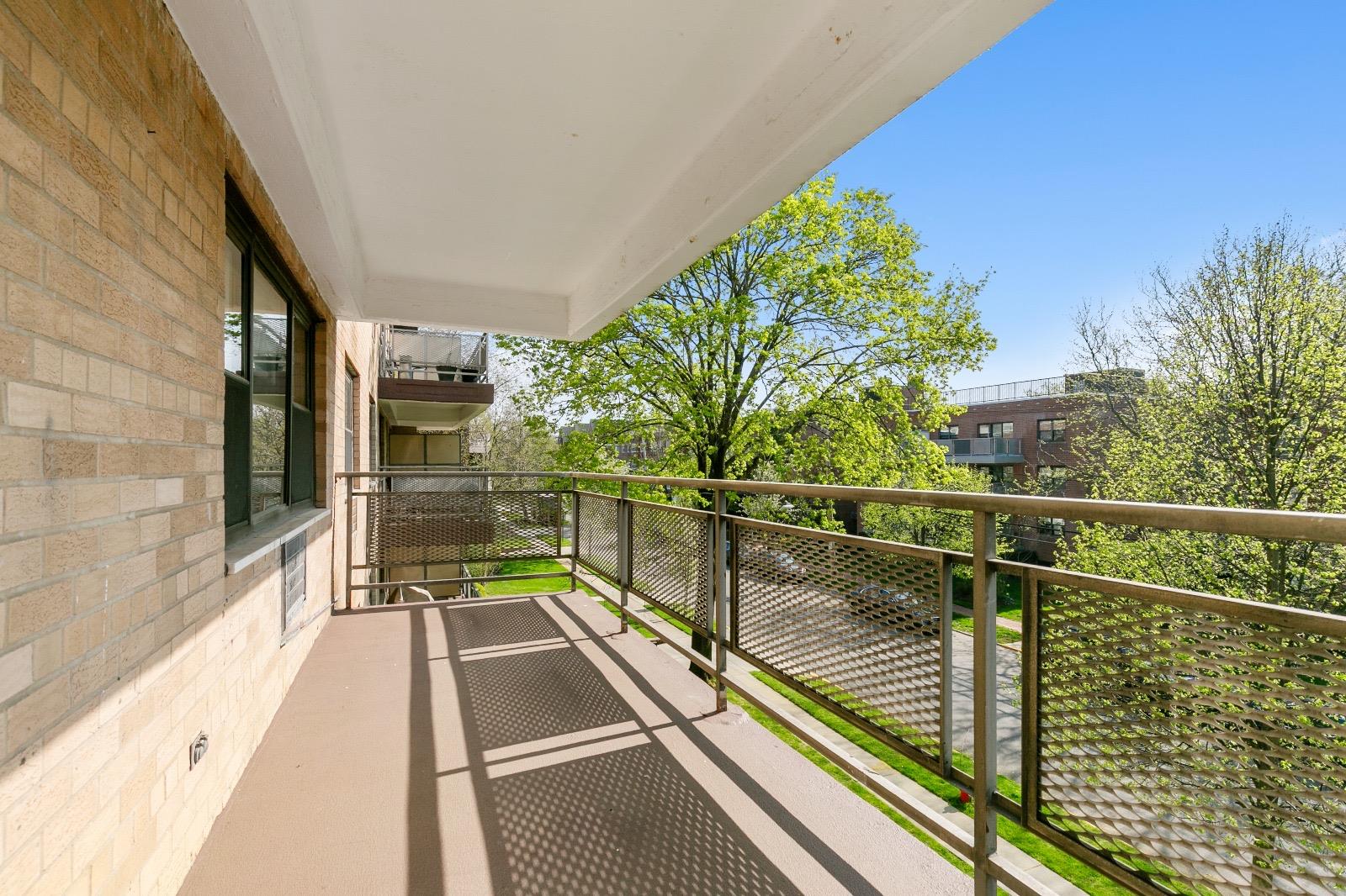 #4 photo, 40 Stoner Avenue, ナッソー郡 Great Neck Plaza , NY 11021