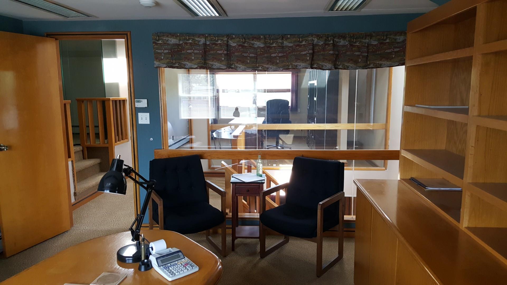 #5 photo, 103-105 Carleton Avenue, サフォーク郡 East Islip , NY 11730