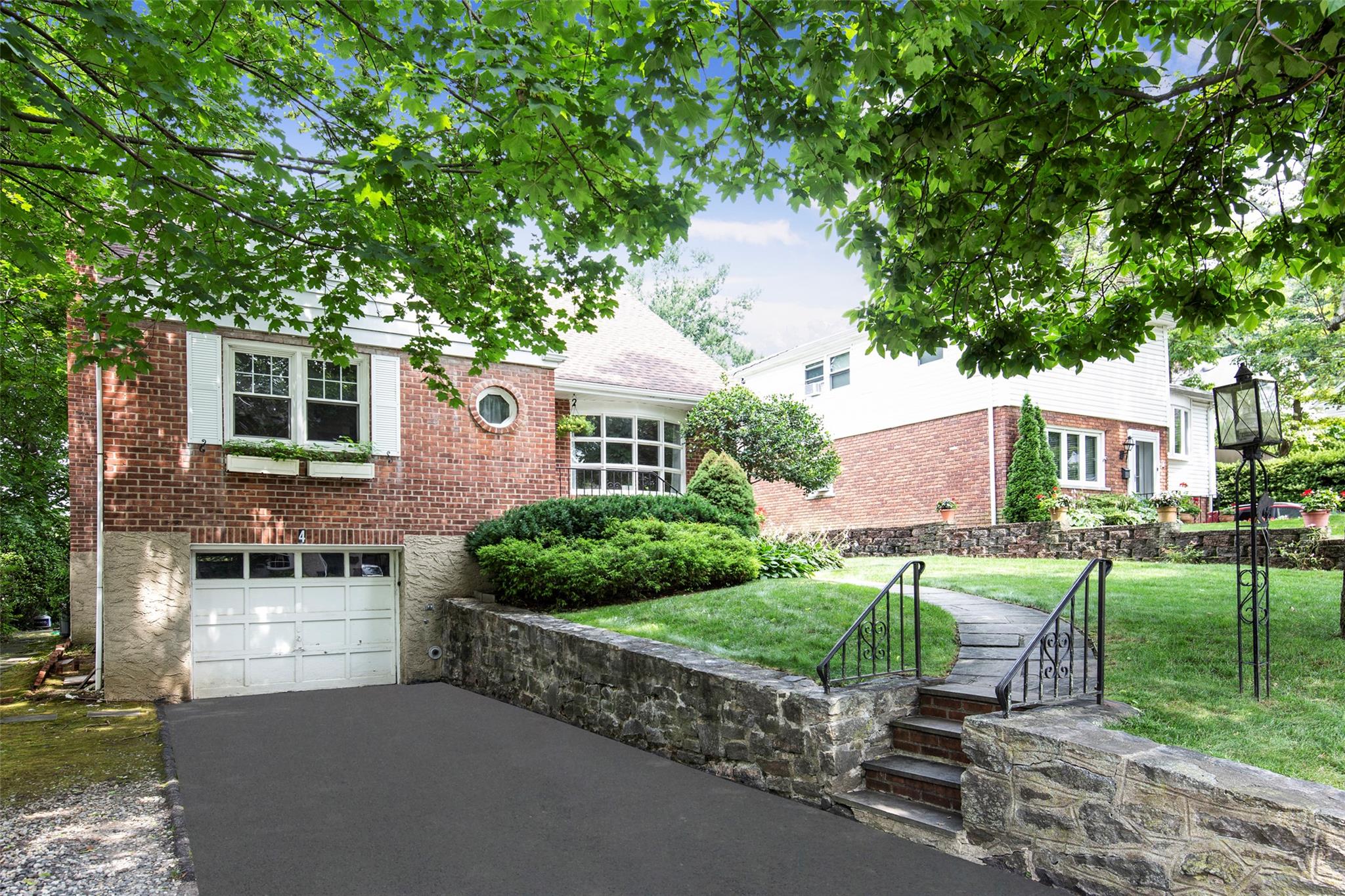 #1 photo, 4 Oak Lane, Scarsdale , NY 10583