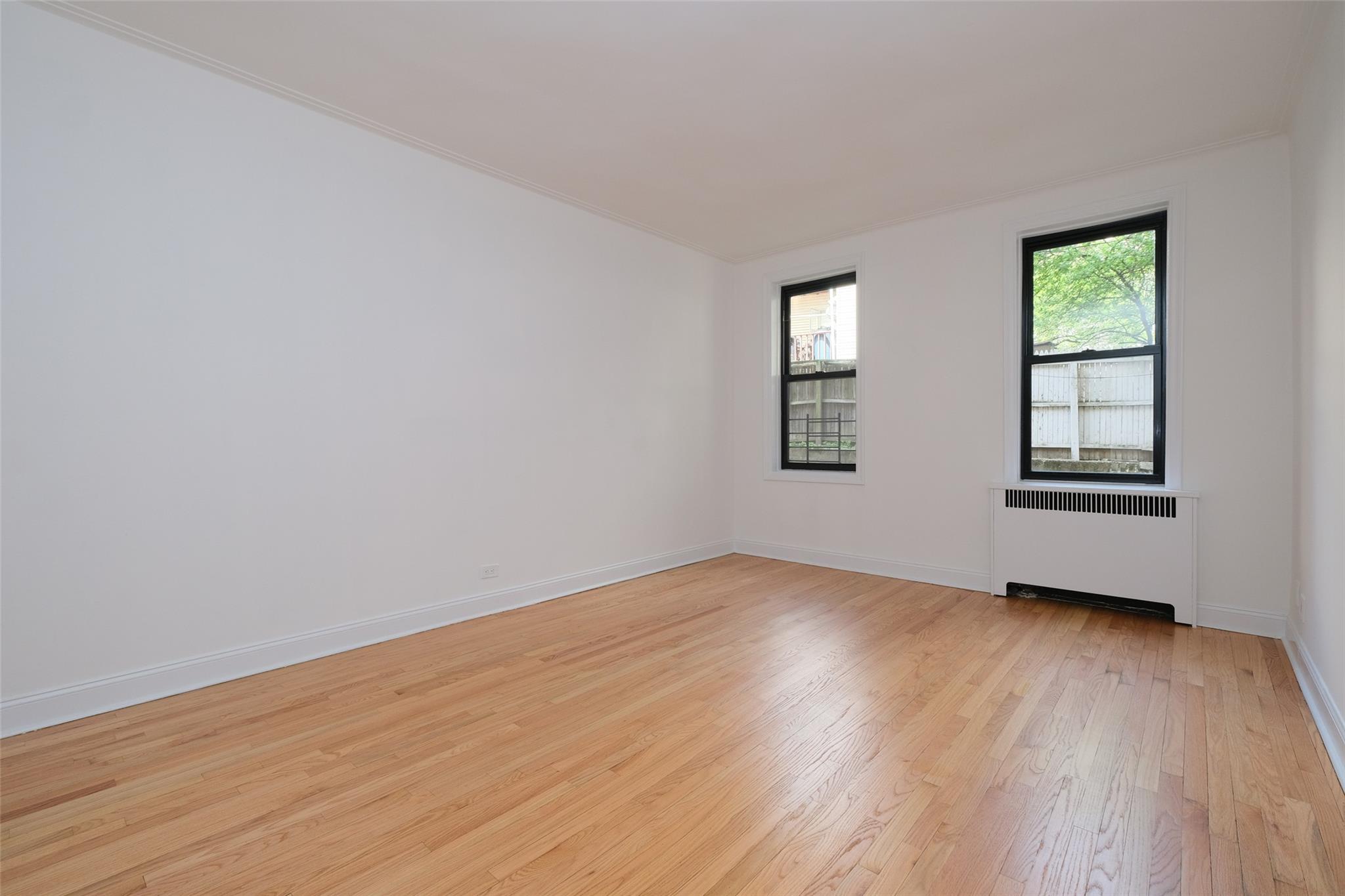 #3 photo, 340 E Mosholu Parkway, ブロンクス区 Bronx , NY 10458