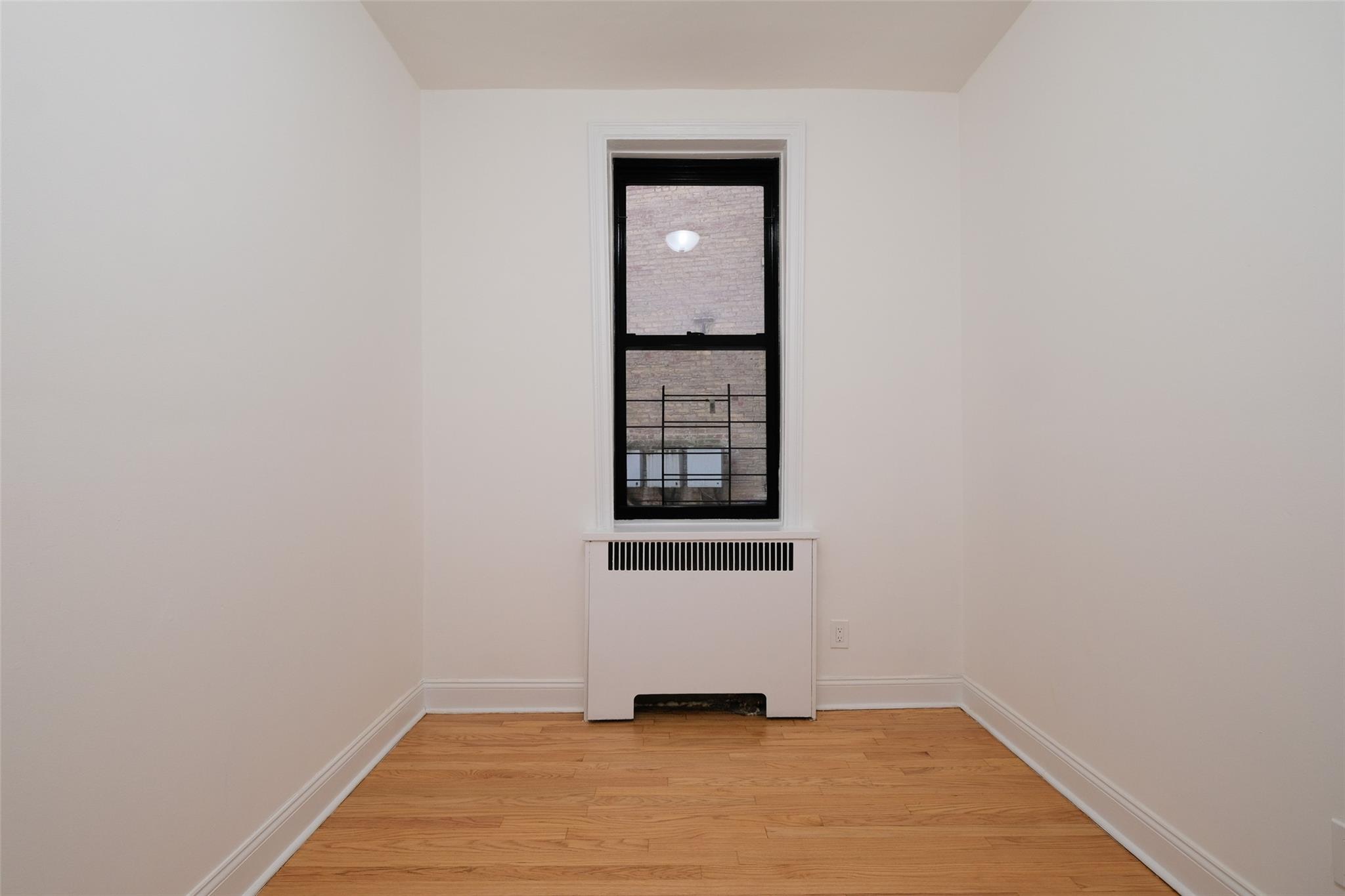 #5 photo, 340 E Mosholu Parkway, ブロンクス区 Bronx , NY 10458