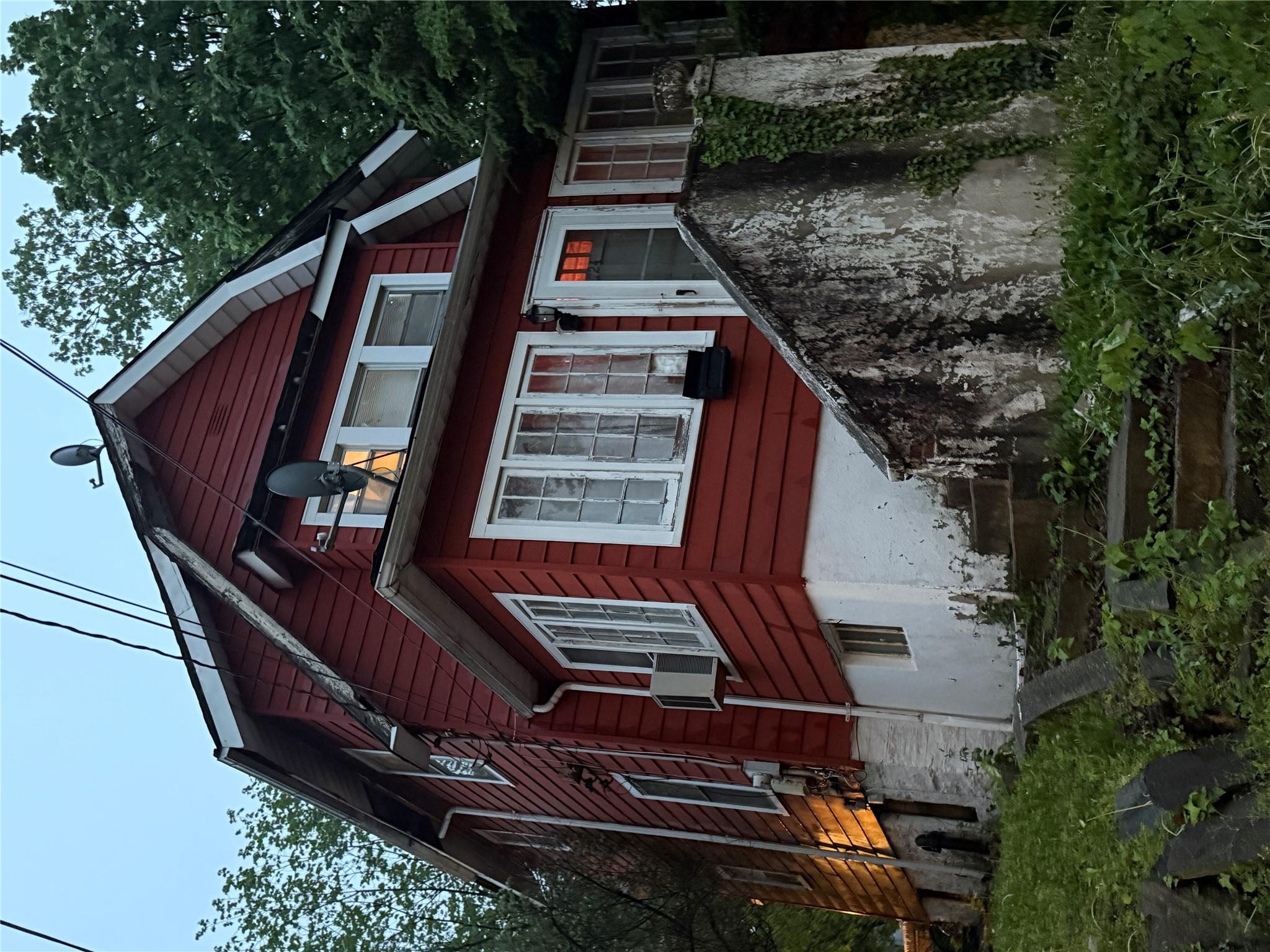 #3 photo, 724 S 4th Avenue, Mount Vernon , NY 10550