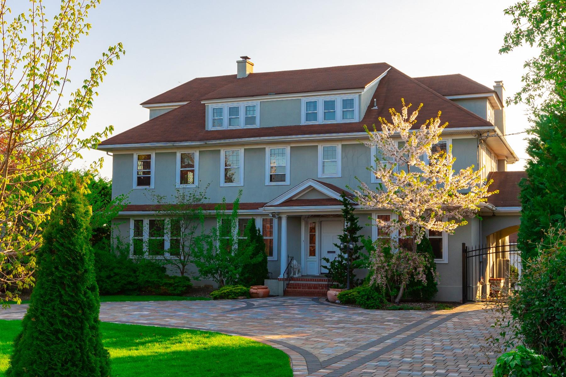 #1 photo, 44 S Montgomery Avenue, 東長島 海湾 Bay Shore , NY 11706