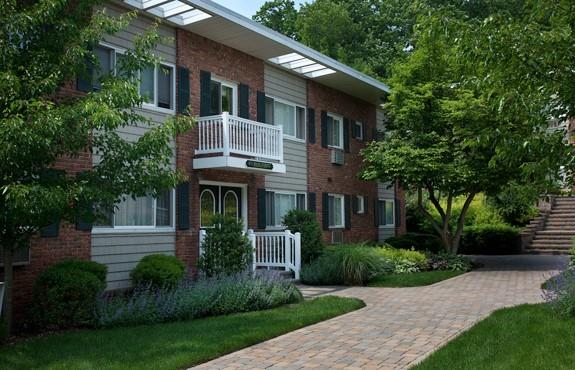 #1 photo, 427 Main Street, Northport , NY 11768