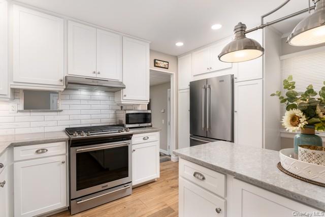 #9 photo, 65 N Country Road, サフォーク郡 Shoreham , NY 11786