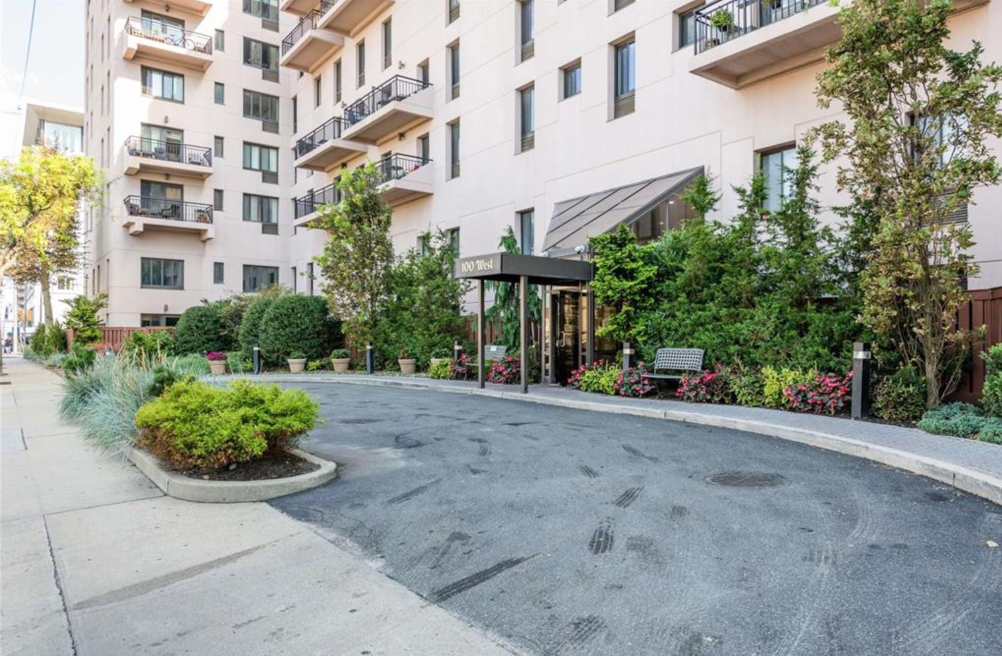 #1 photo, 100 W Broadway, Long Beach , NY 11561