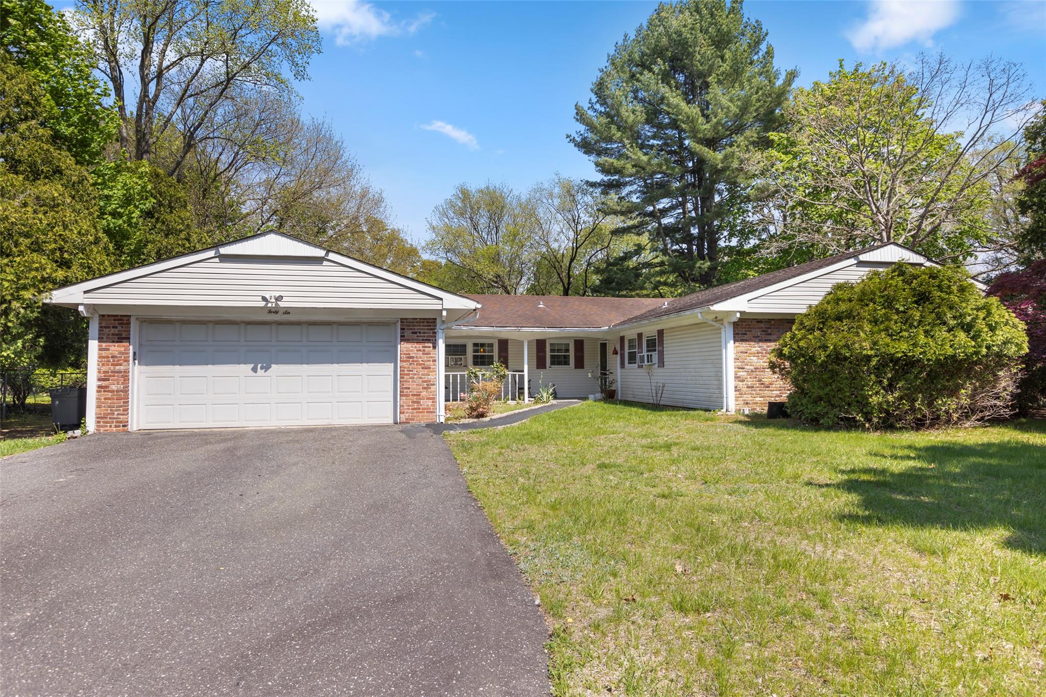 #1 photo, 46 Hargrove Drive, Stony Brook , NY 11790