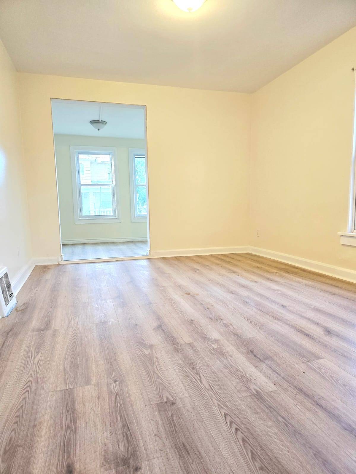 #11 photo, 1908 MONROE ST, Endicott , NY 13760