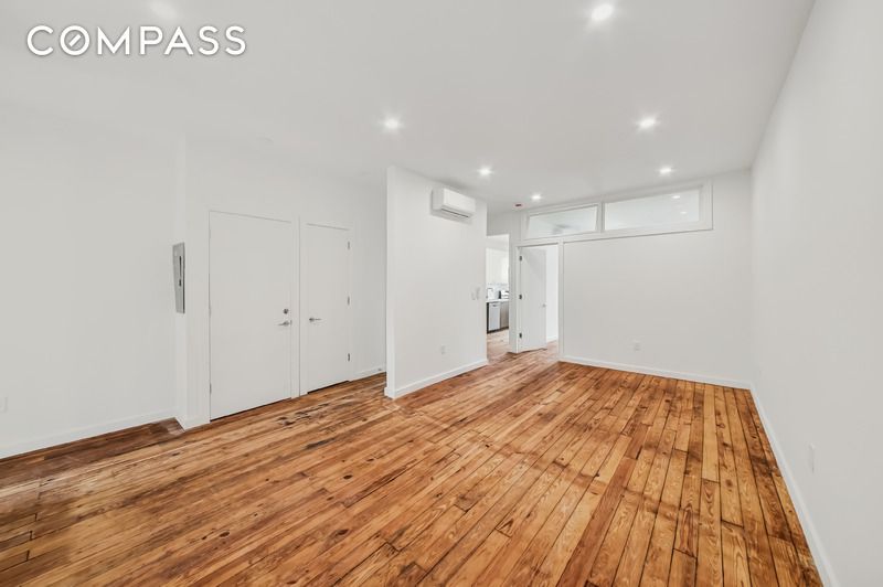 #1 photo, 162 E 32nd Street, Flatbush , NY 11226