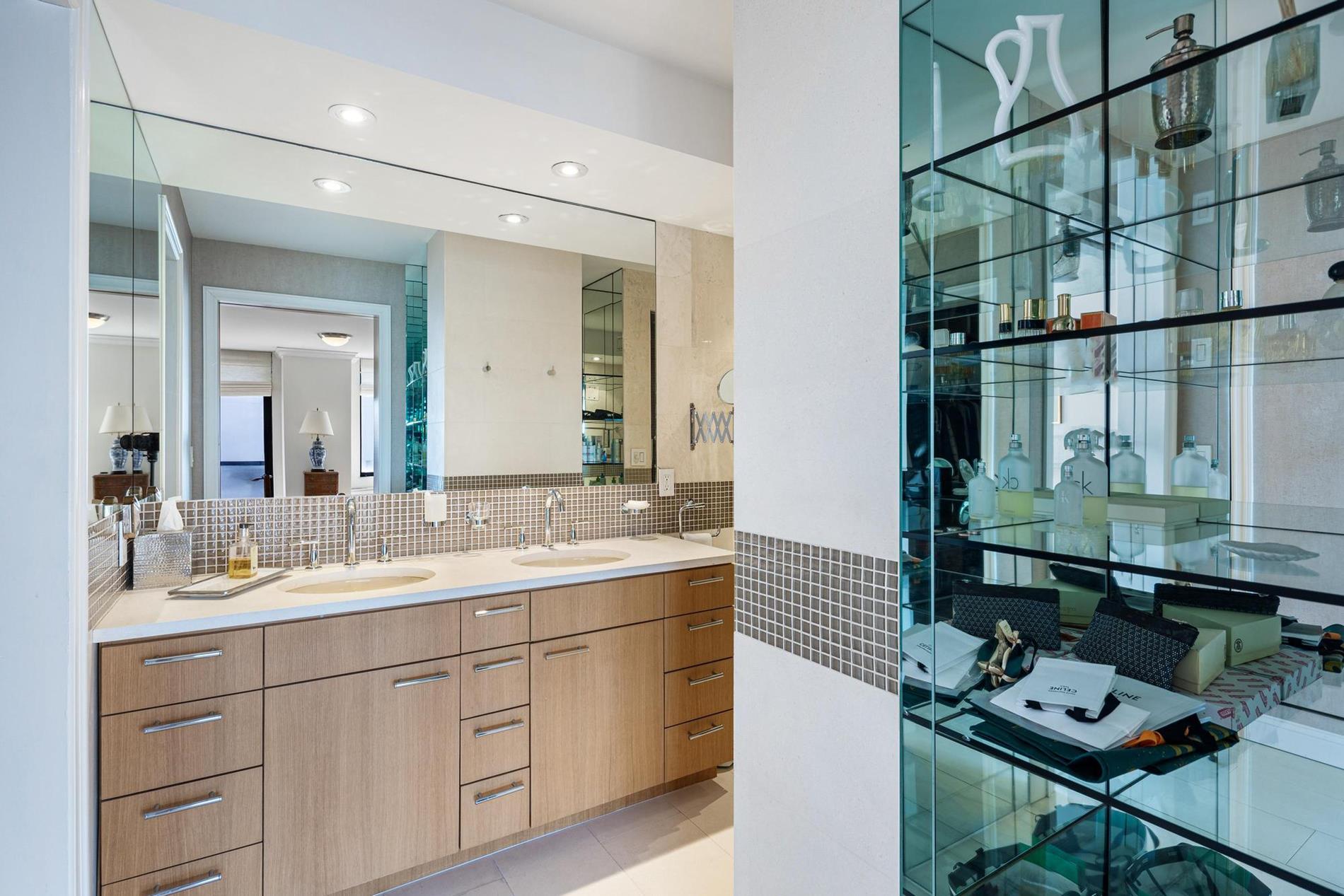 #8 photo, 255 E 49th Street, マンハッタン Turtle Bay , NY 10017