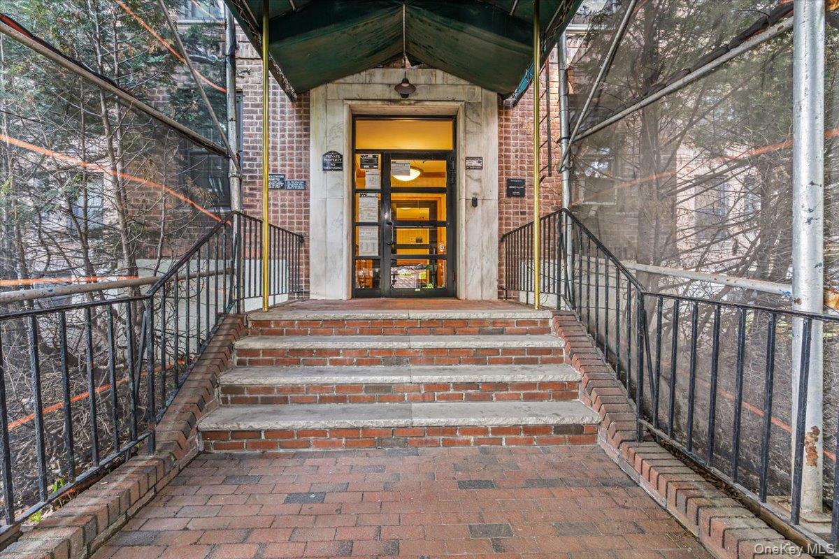 #2 photo, 13909 84th Drive, クイーンズ区 Briarwood , NY 11435