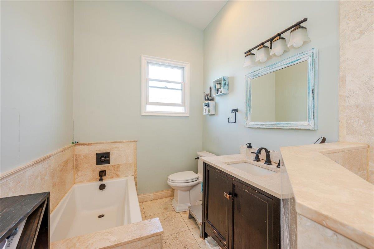 #13 photo, 100 California Street, ناسو Long Beach , NY 11561