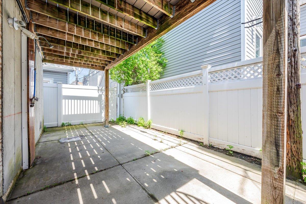 #17 photo, 100 California Street, ناسو Long Beach , NY 11561