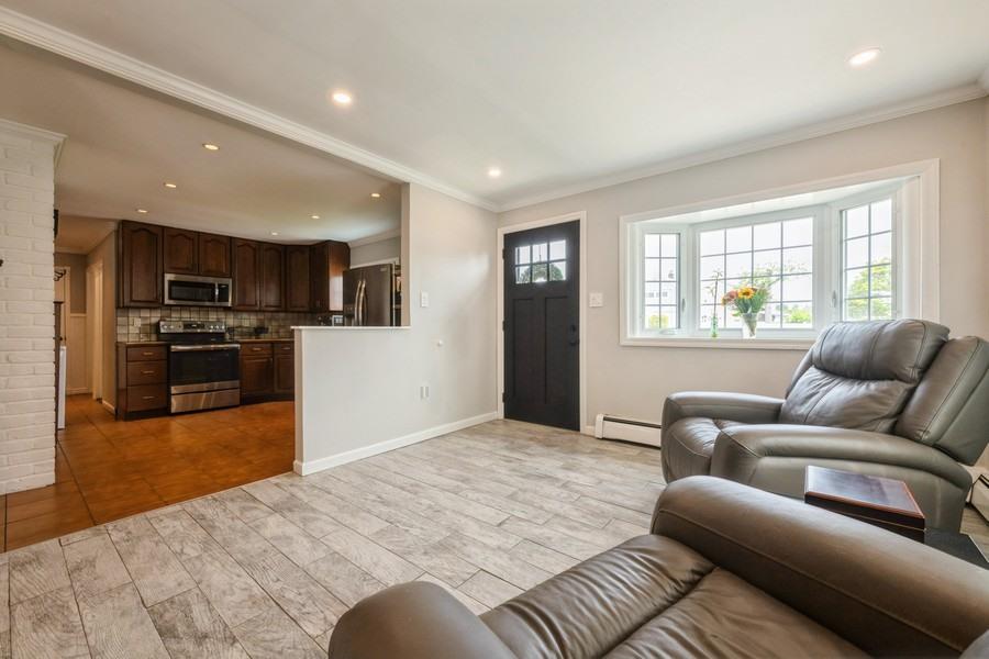 #5 photo, 59 Springtime Ln S, Levittown , NY 11756