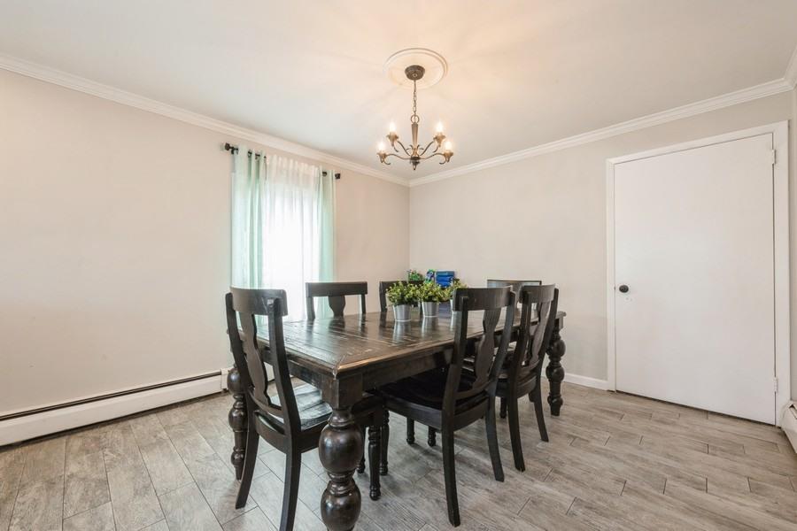 #7 photo, 59 Springtime Ln S, Levittown , NY 11756