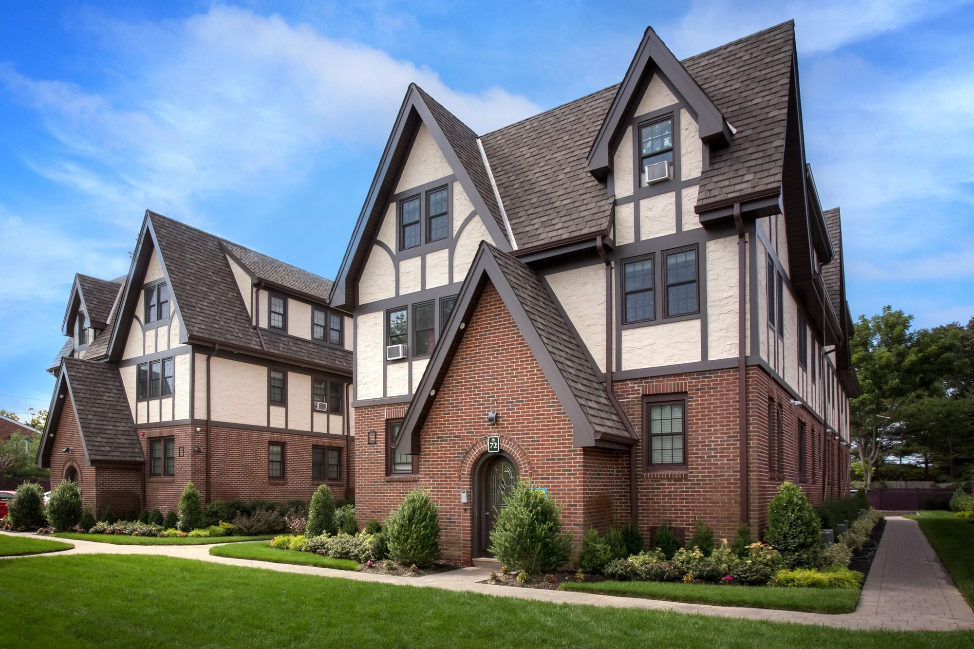 #1 photo, 78 South Clinton Avenue, Bay Shore , NY 11706